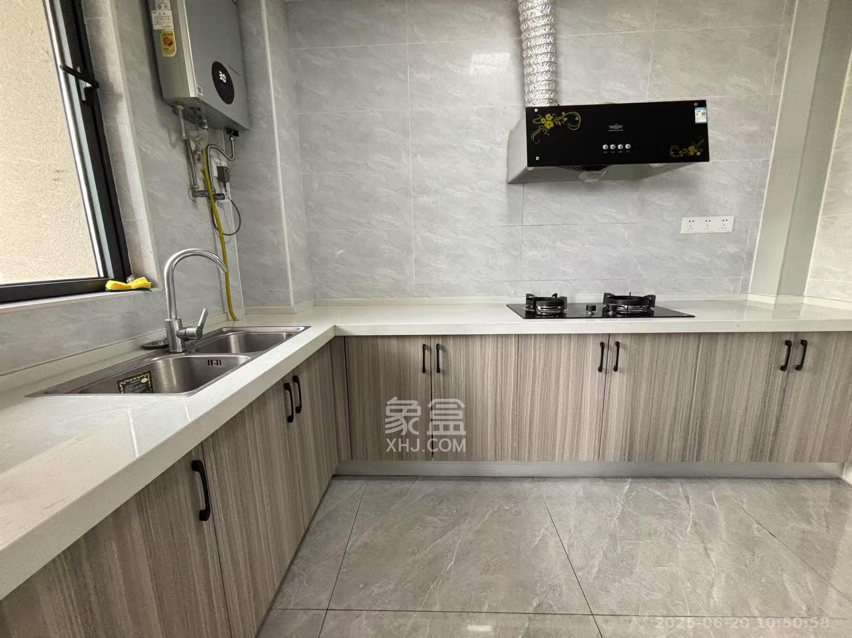 建发中央悦府  4室2厅2卫   3500.00元/月室内图