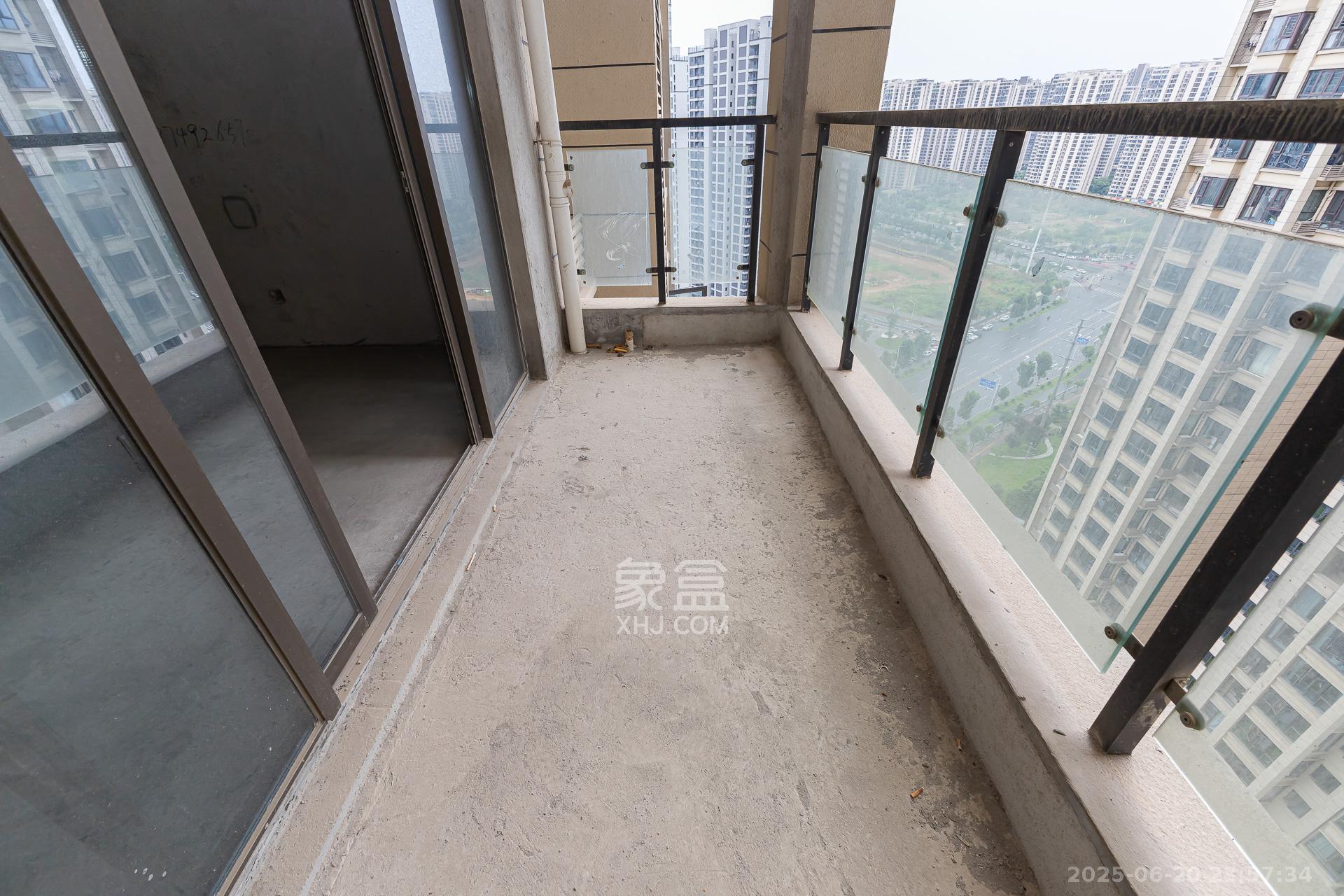 润和滨江府 4室2厅2卫 119.5万 润和滨江府 4室2厅2卫 119.5万阳台