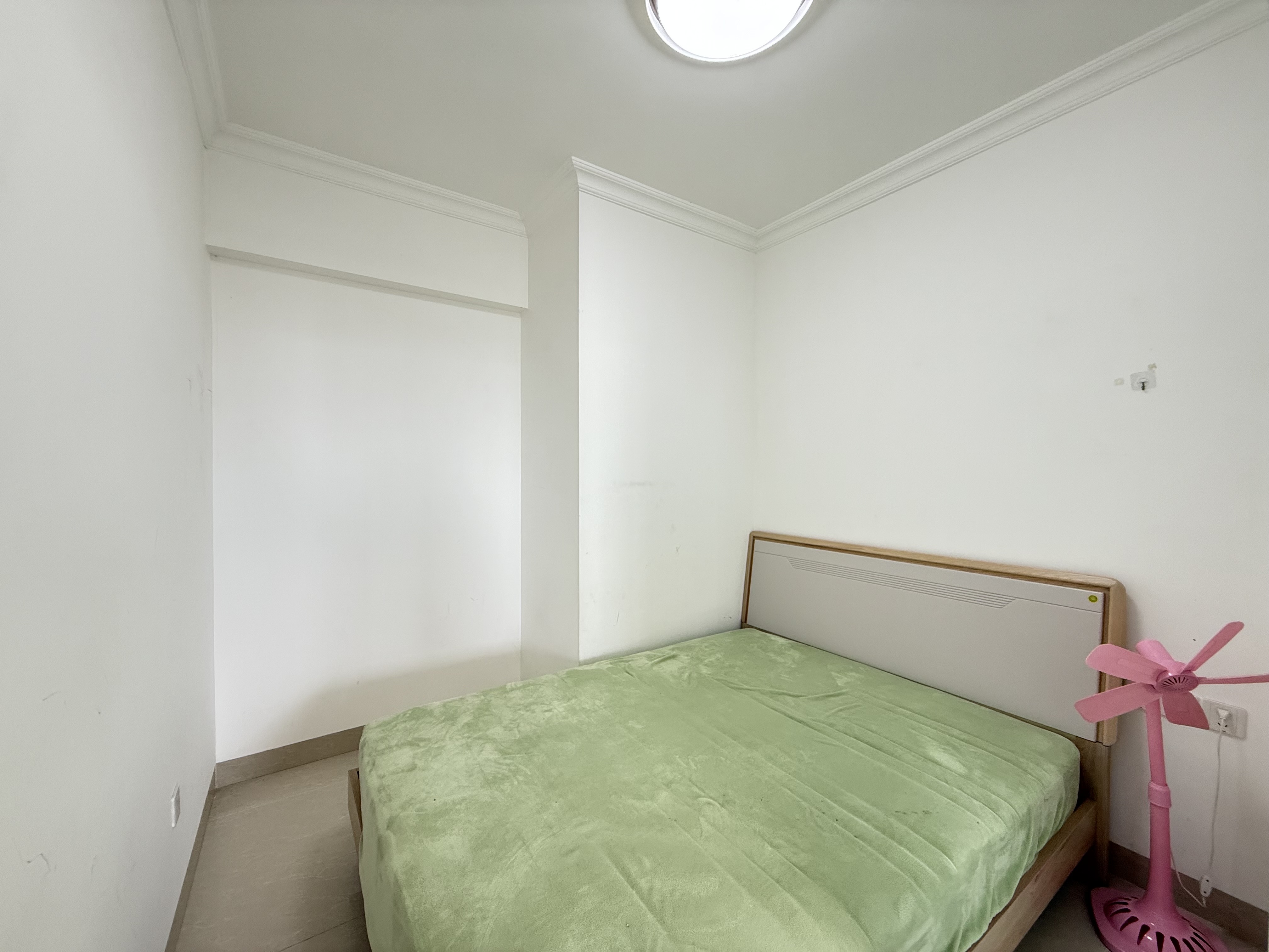 长堤中心  2室1厅1卫    89.0万 长堤中心  2室1厅1卫    89.0万客厅