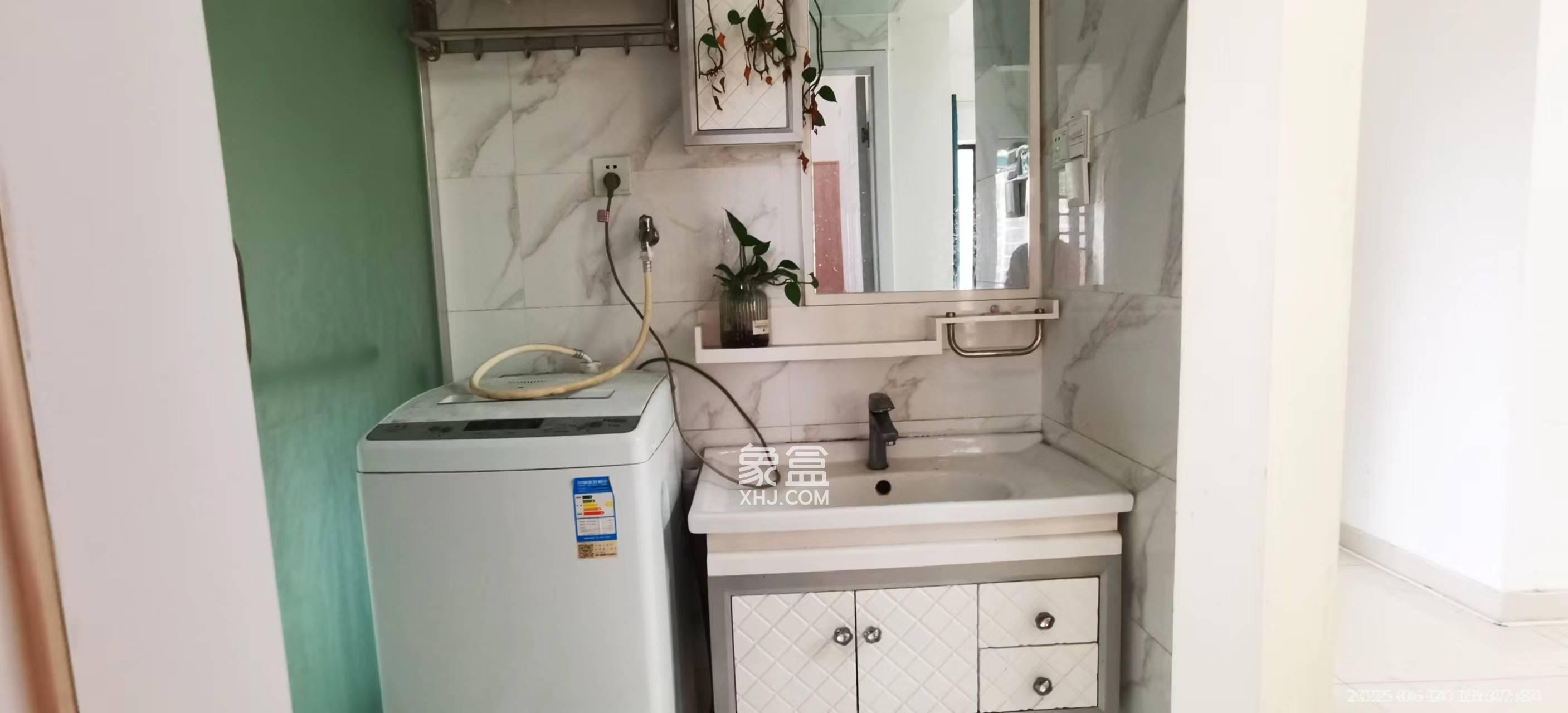 钰龙天下二期(钰龙佳园) 2室1厅1卫 1600.0元/月 钰龙天下二期(钰龙佳园) 2室1厅1卫 1600.0元/月室内图