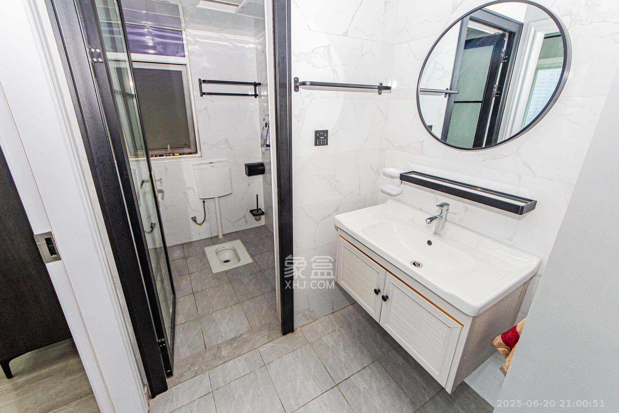 北辰三角洲C3区 3室2厅2卫 136.0万 北辰三角洲C3区 3室2厅2卫 136.0万卫生间