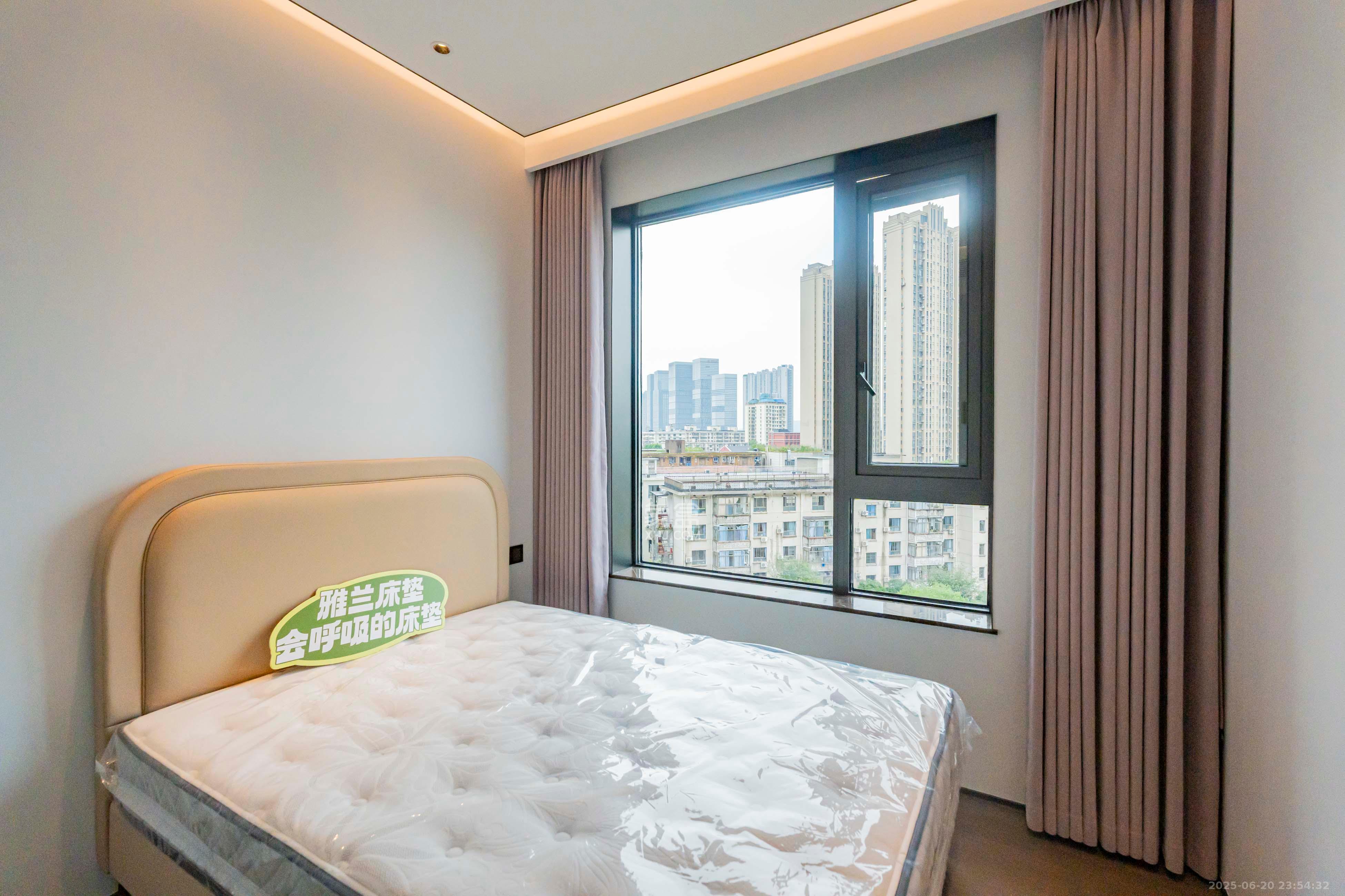 万科瑧湾汇  4室2厅3卫    568.0万 万科瑧湾汇  4室2厅3卫    568.0万卧室