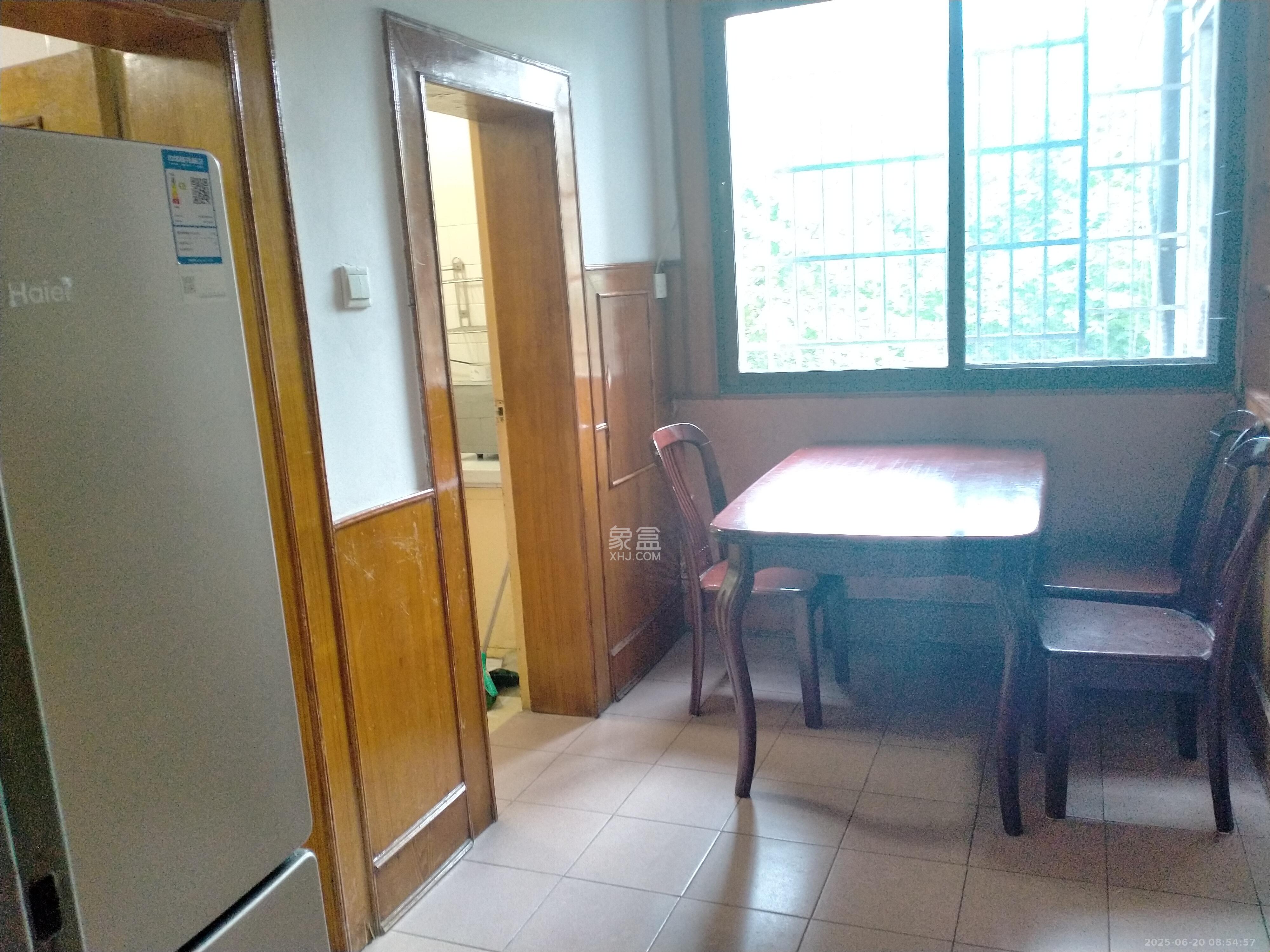 交通厅宿舍 3室2厅1卫 2500.0元/月 交通厅宿舍 3室2厅1卫 2500.0元/月室内图