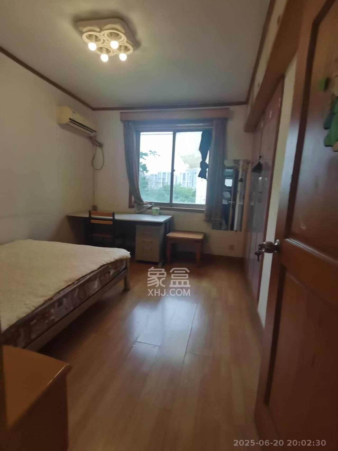 骆家坝小区 3室2厅1卫 1800.0元/月 骆家坝小区 3室2厅1卫 1800.0元/月室内图