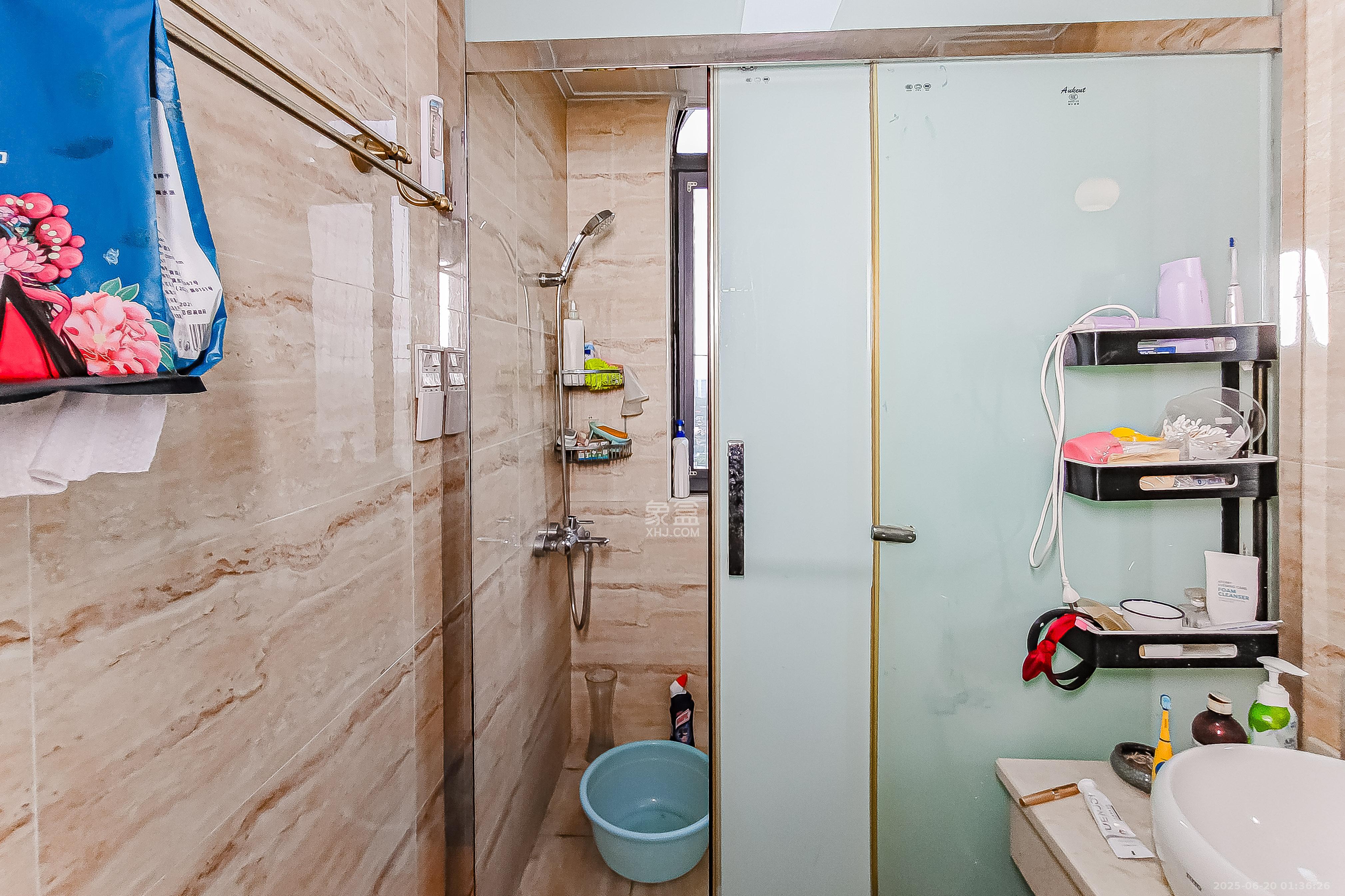 阳光锦城  3室2厅1卫    135.0万 阳光锦城  3室2厅1卫    135.0万卫生间