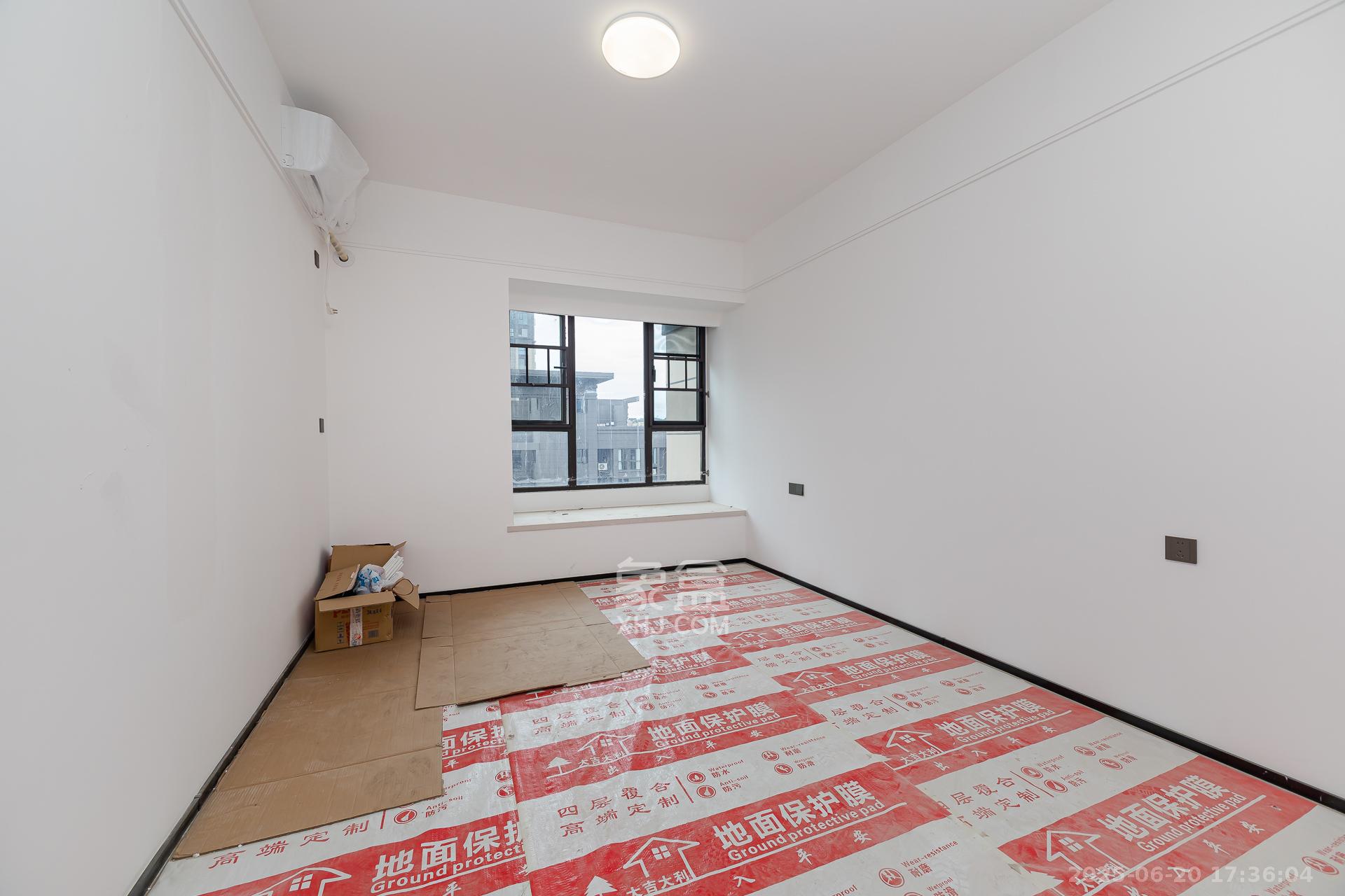 裕和府(乐万邦康桥悦城) 4室2厅2卫 138.0万 裕和府(乐万邦康桥悦城) 4室2厅2卫 138.0万卧室