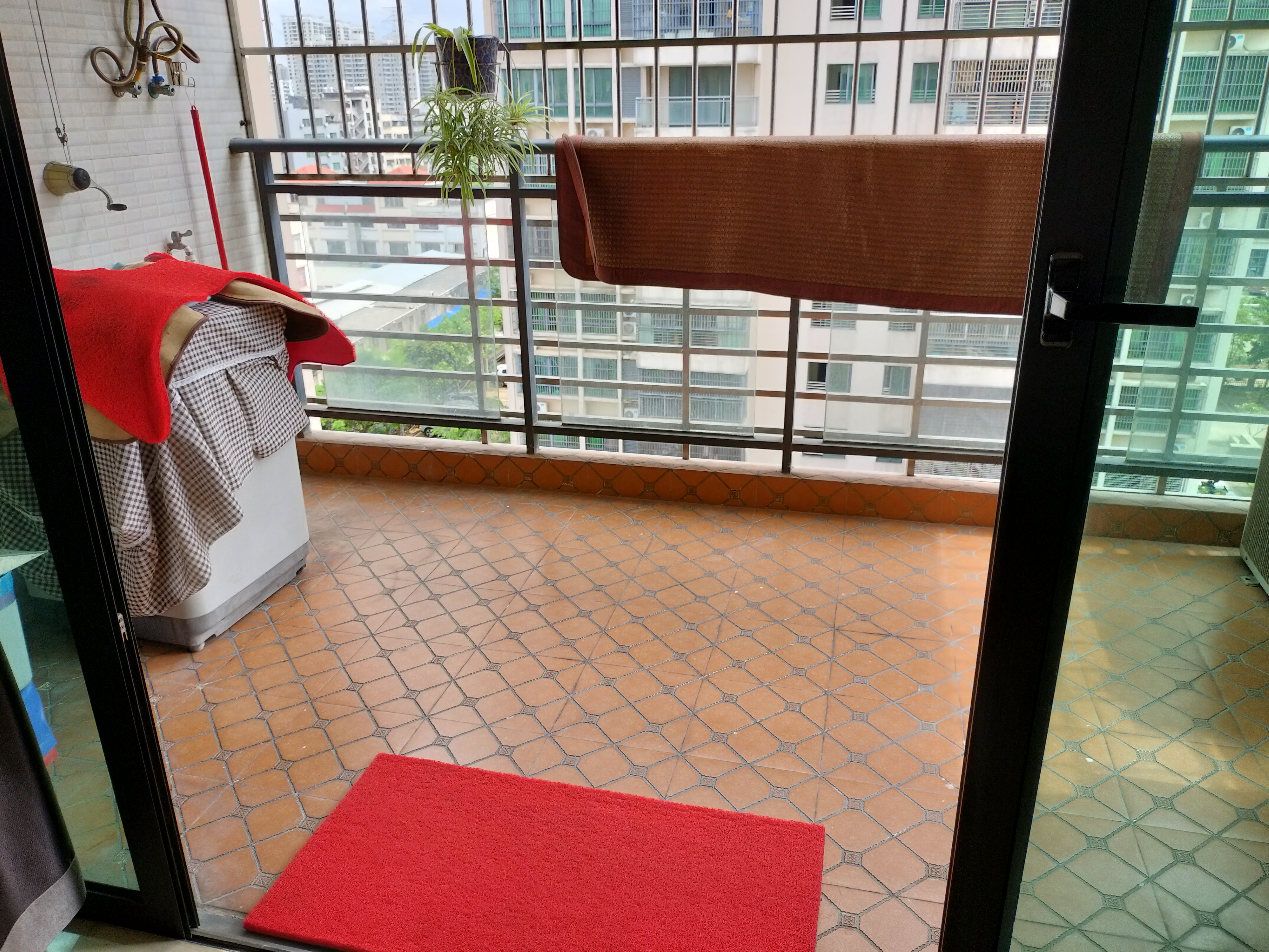 汇水湾  3室2厅2卫   2900.00元/月室内图
