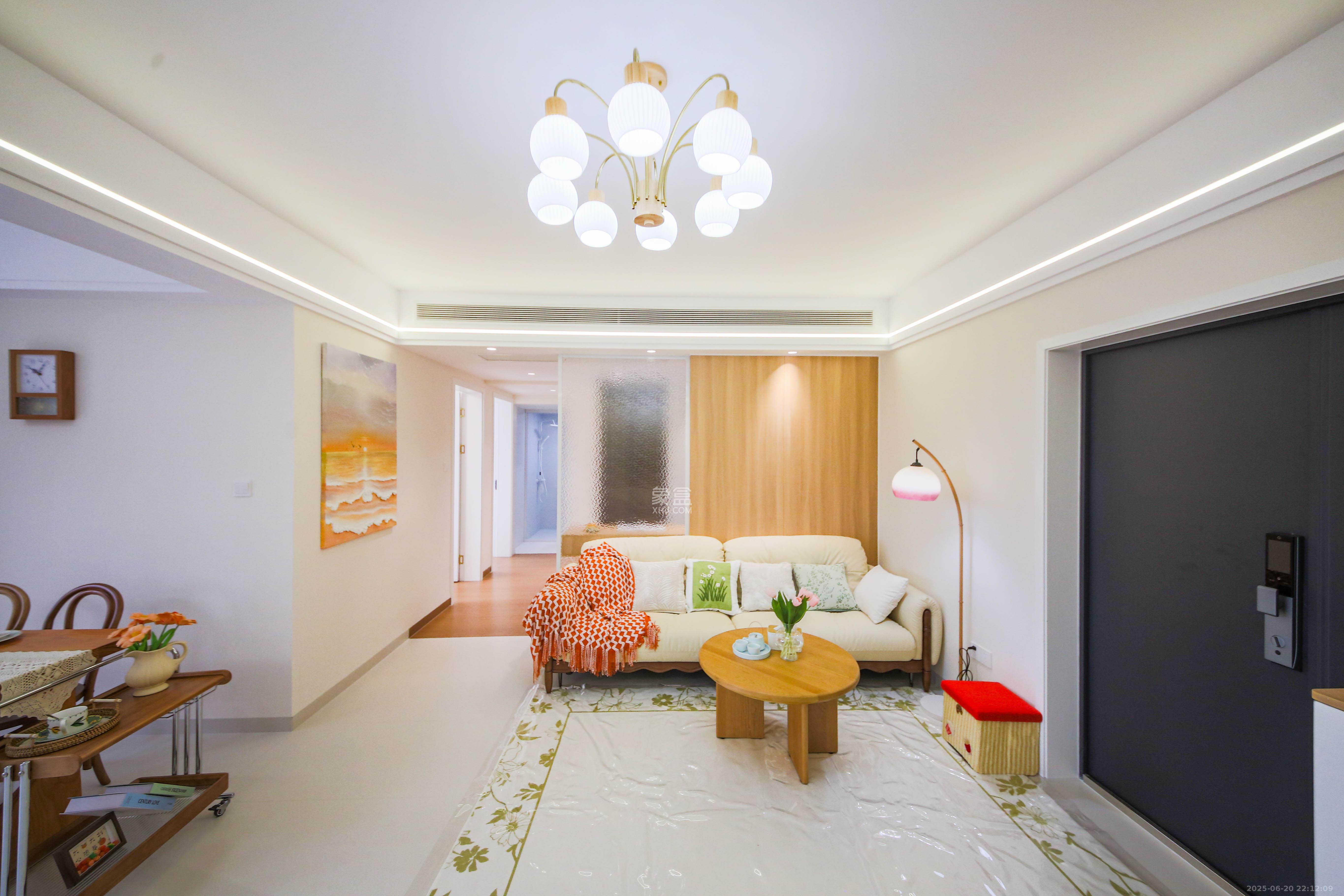 和庄 3室2厅1卫 94.8万 和庄 3室2厅1卫 94.8万客厅