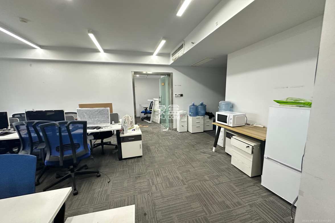 保利国际广场 1室1厅1卫 13000.0元/月 保利国际广场 1室1厅1卫 13000.0元/月室内图