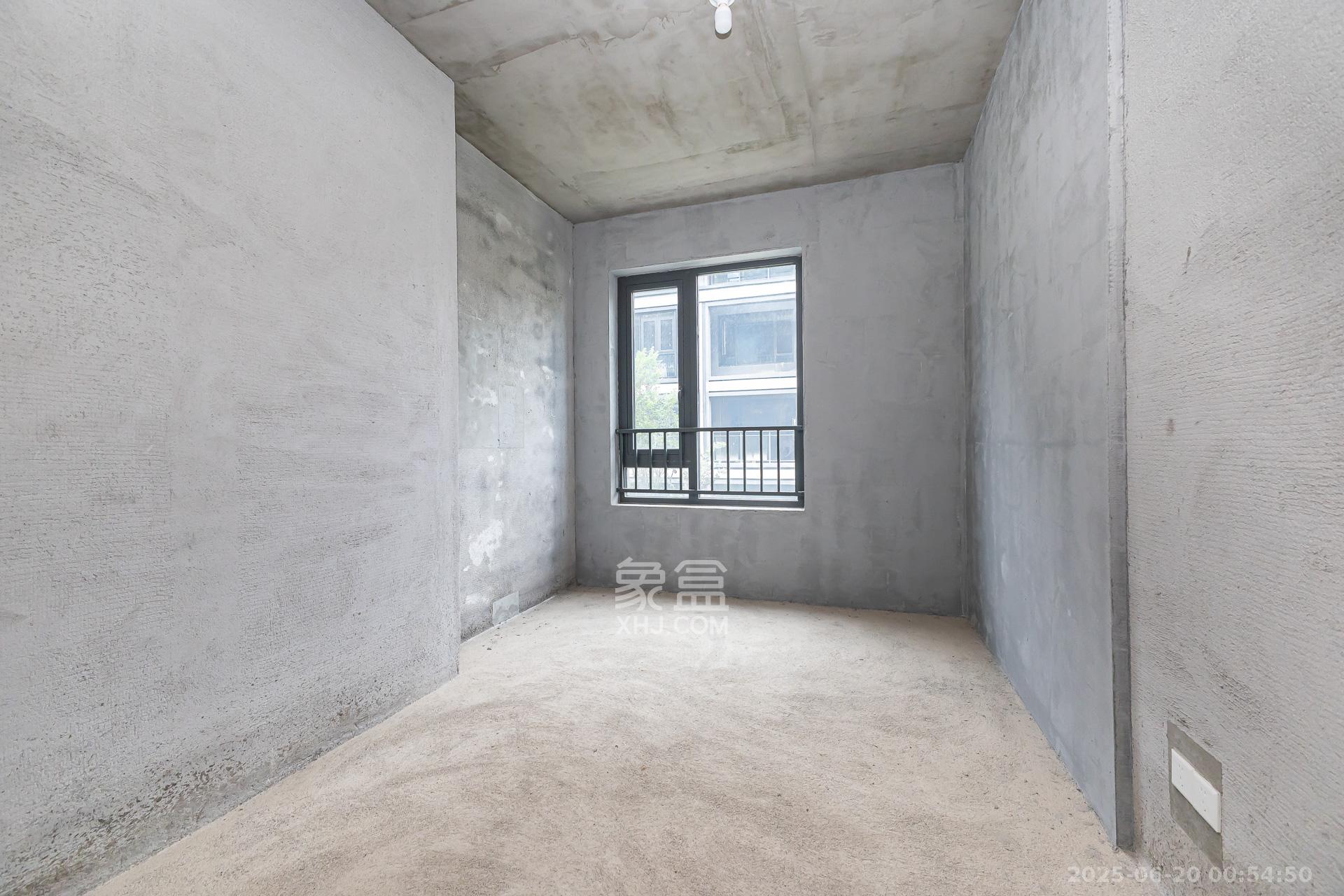 新城观山印 5室2厅2卫 350.0万 新城观山印 5室2厅2卫 350.0万卧室