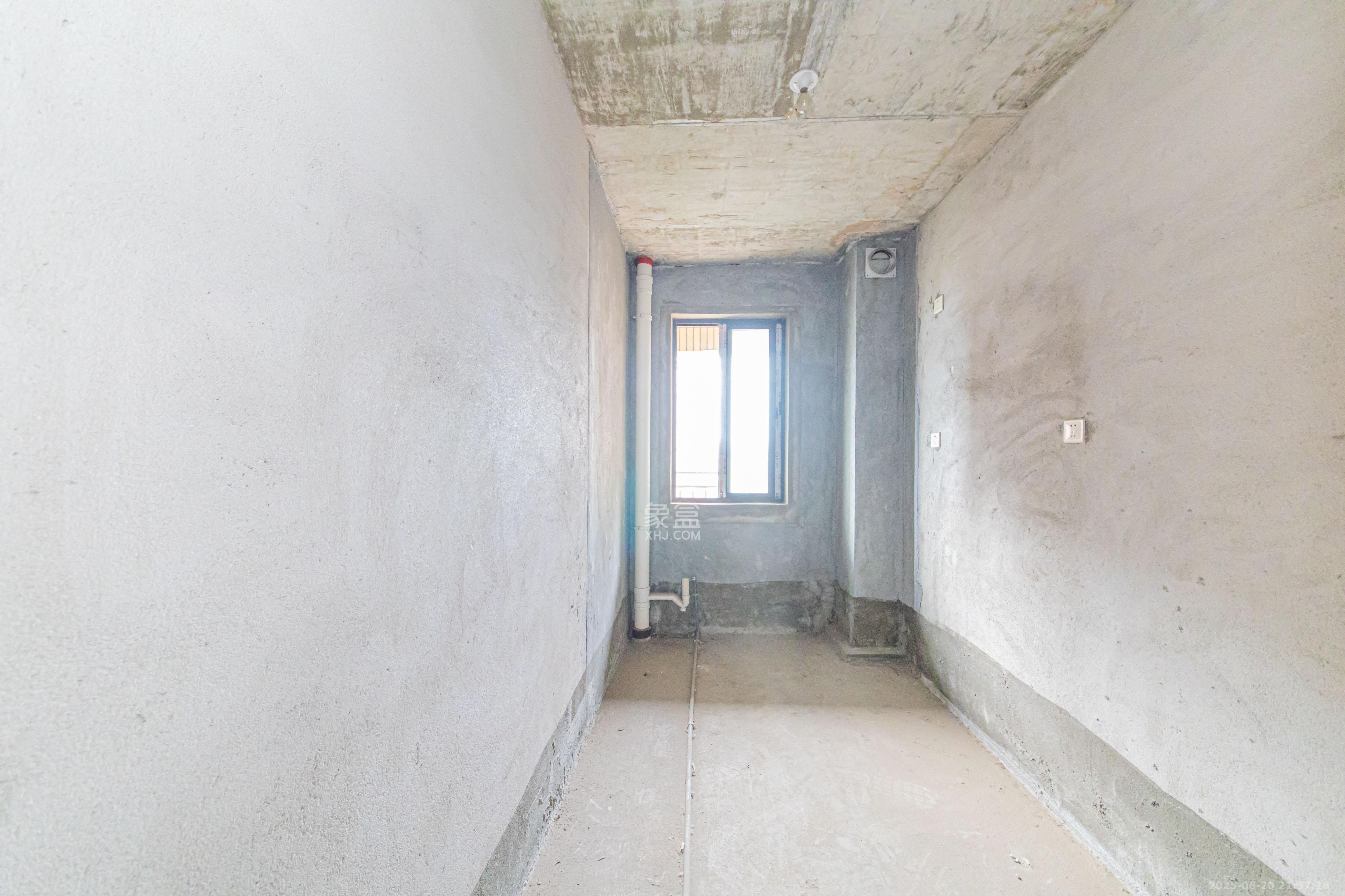 兴汝金城 3室2厅2卫 121.7万 兴汝金城 3室2厅2卫 121.7万厨房