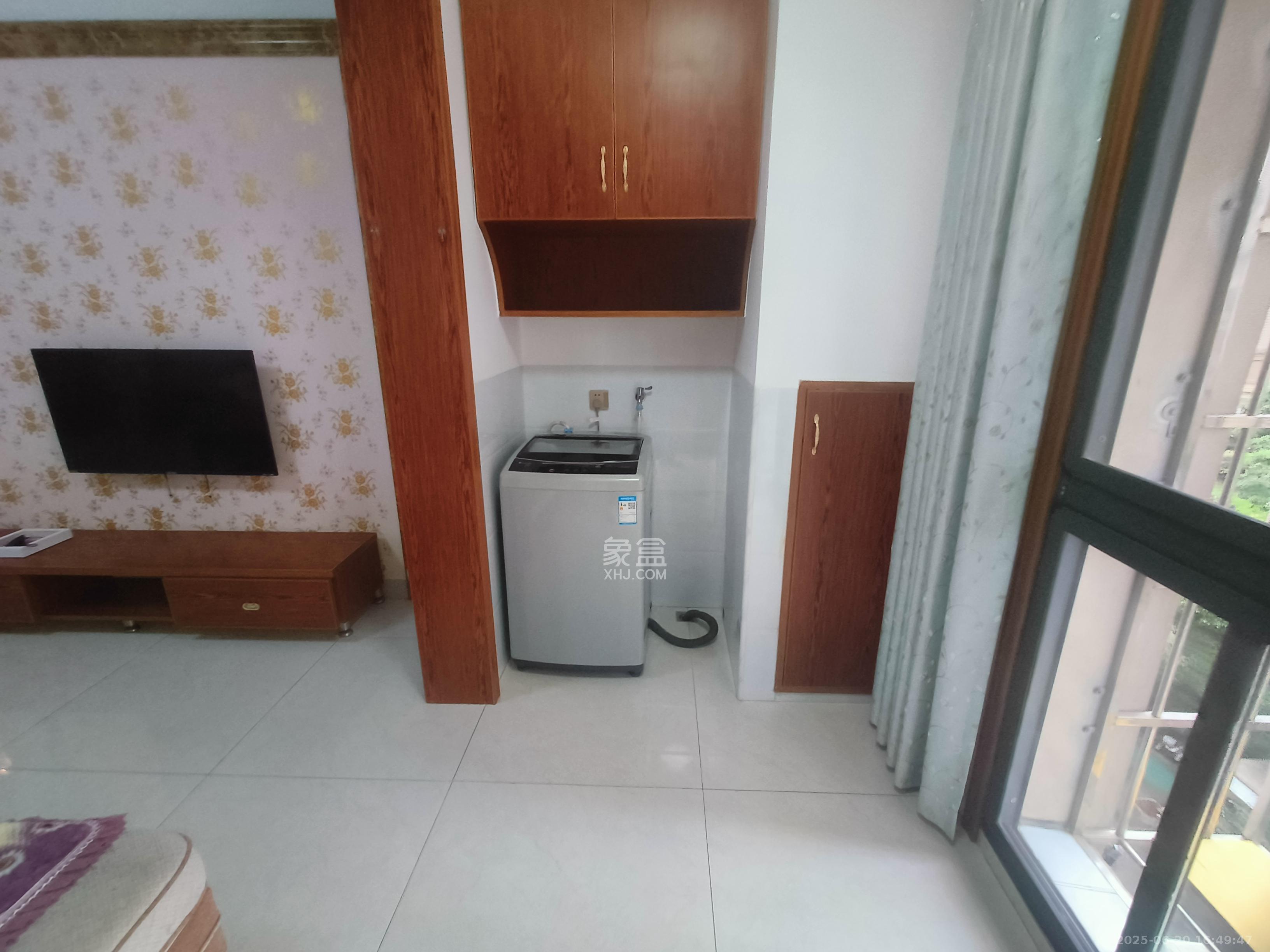 嘉顺苑 3室2厅1卫 2000.0元/月 嘉顺苑 3室2厅1卫 2000.0元/月室内图