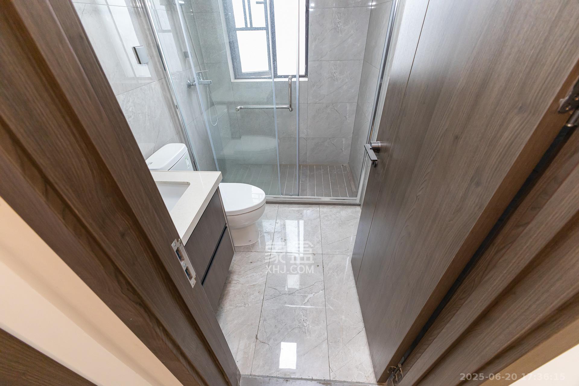 裕和府(乐万邦康桥悦城) 4室2厅2卫 138.0万 裕和府(乐万邦康桥悦城) 4室2厅2卫 138.0万卫生间