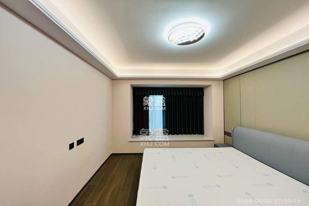 印湘江二(印江雅居) 3室2厅2卫 5200.0元/月 印湘江二(印江雅居) 3室2厅2卫 5200.0元/月室内图