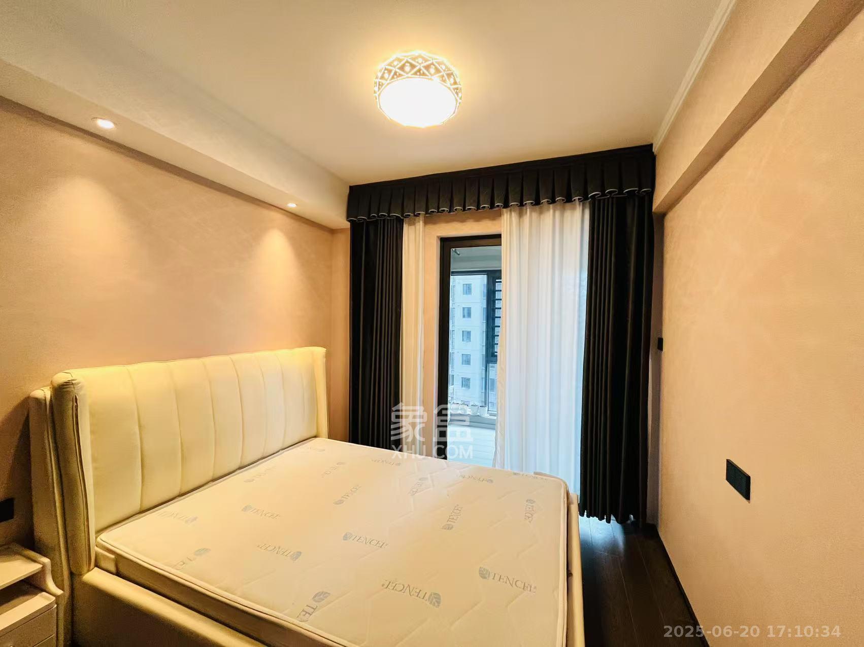 印湘江二(印江雅居) 3室2厅2卫 5200.0元/月 印湘江二(印江雅居) 3室2厅2卫 5200.0元/月室内图