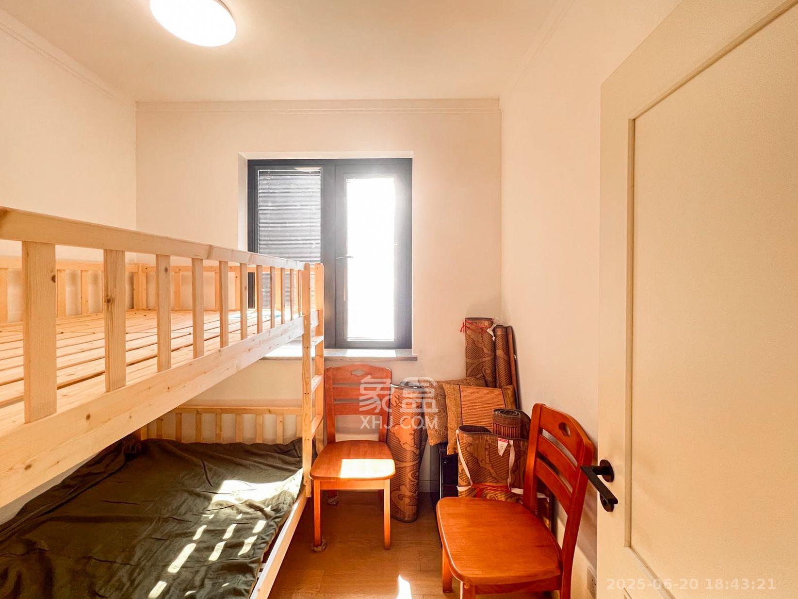 万科金色梦想B区  3室2厅2卫    3300.0元/月室内图