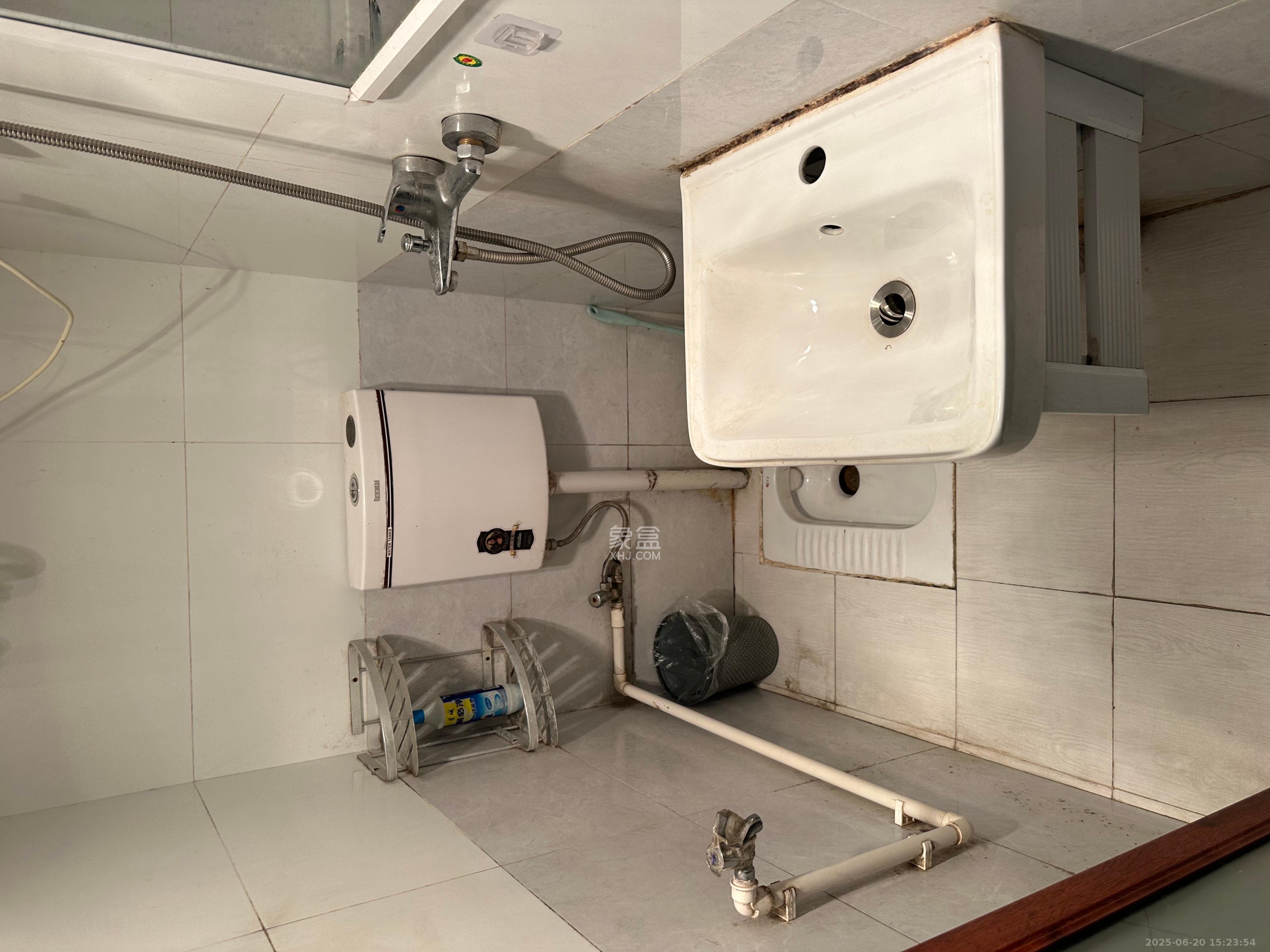 桥头家苑一期 2室1厅1卫 1100.0元/月 桥头家苑一期 2室1厅1卫 1100.0元/月室内图