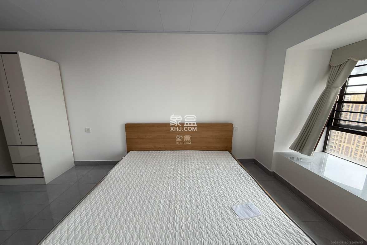 阳光城尚东湾凌云府  3室2厅2卫    2600.0元/月 阳光城尚东湾凌云府  3室2厅2卫    2600.0元/月室内图