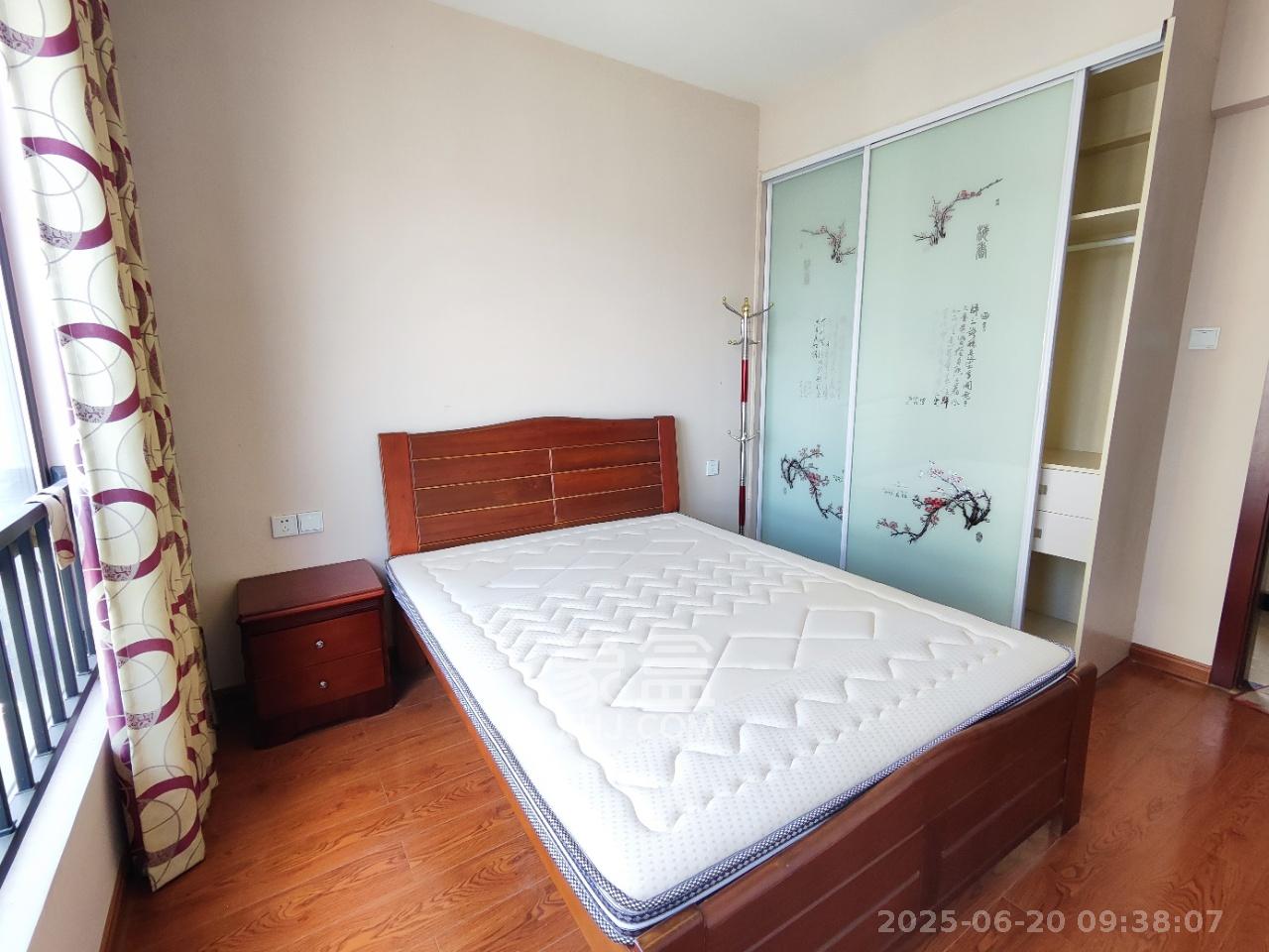 达美D6区  3室2厅1卫   3000.00元/月室内图