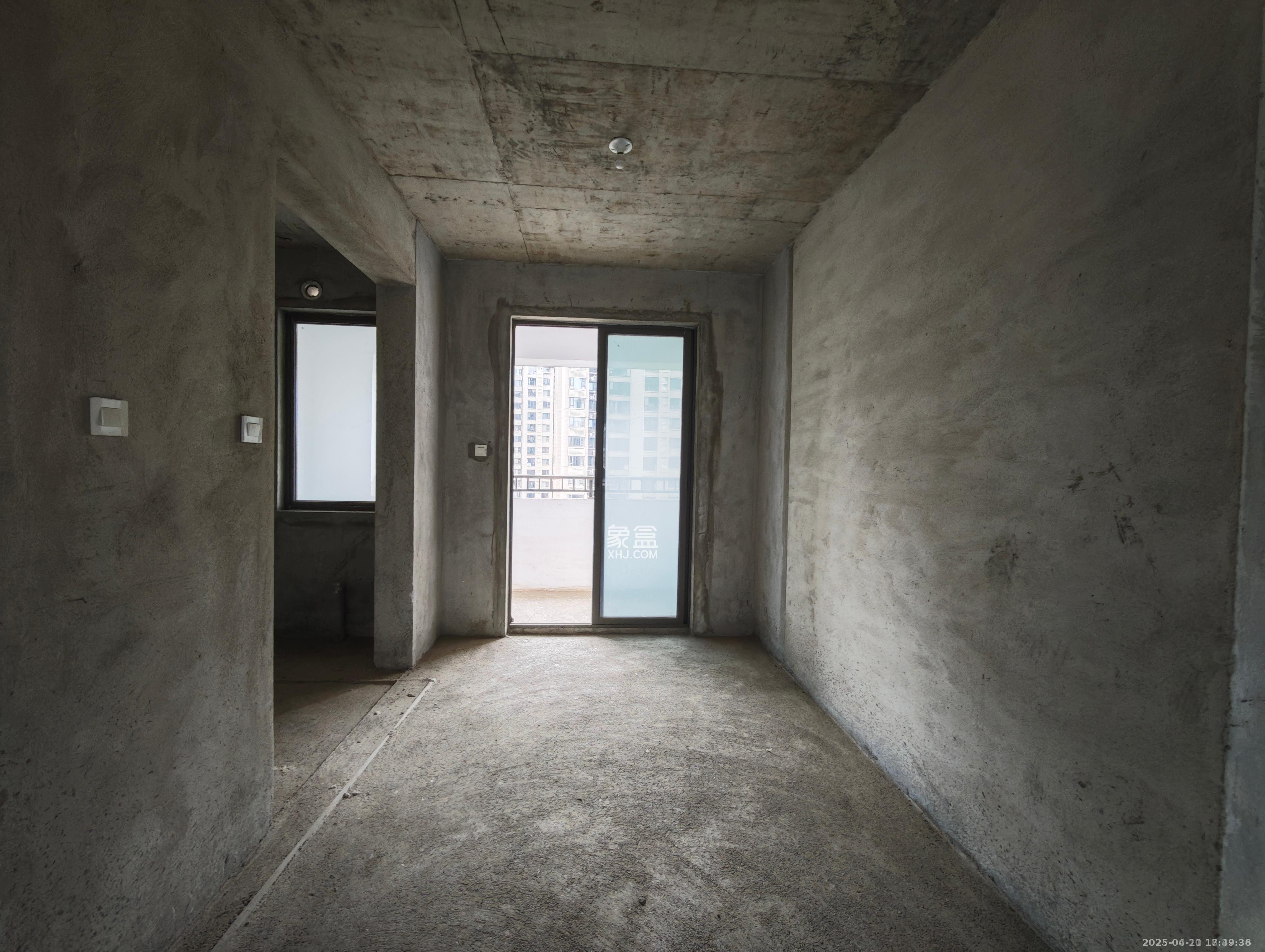 伊景园滨河苑  3室2厅2卫    1000.0元/月 伊景园滨河苑  3室2厅2卫    1000.0元/月室内图