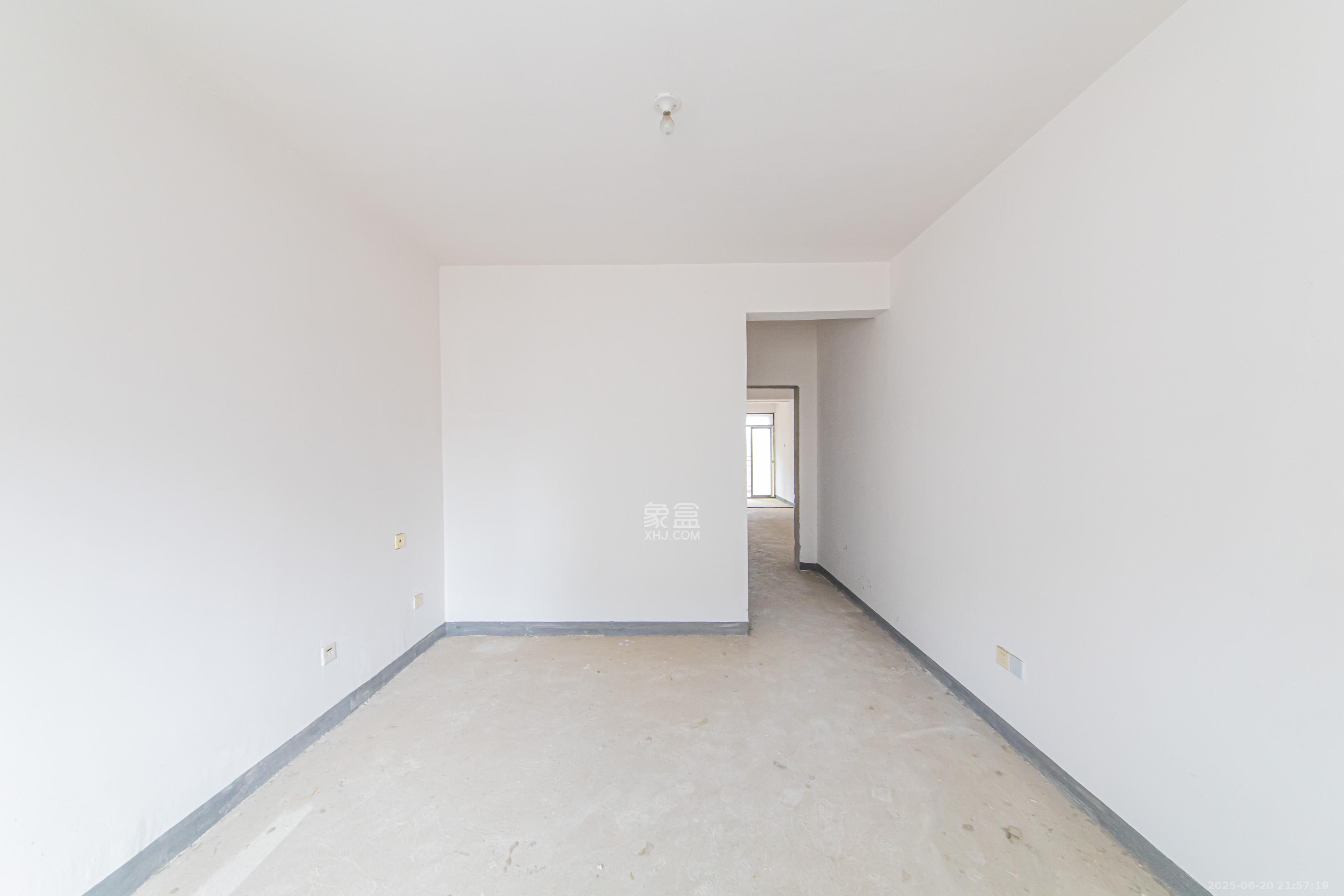 兴汝金城 3室2厅2卫 121.7万 兴汝金城 3室2厅2卫 121.7万卧室