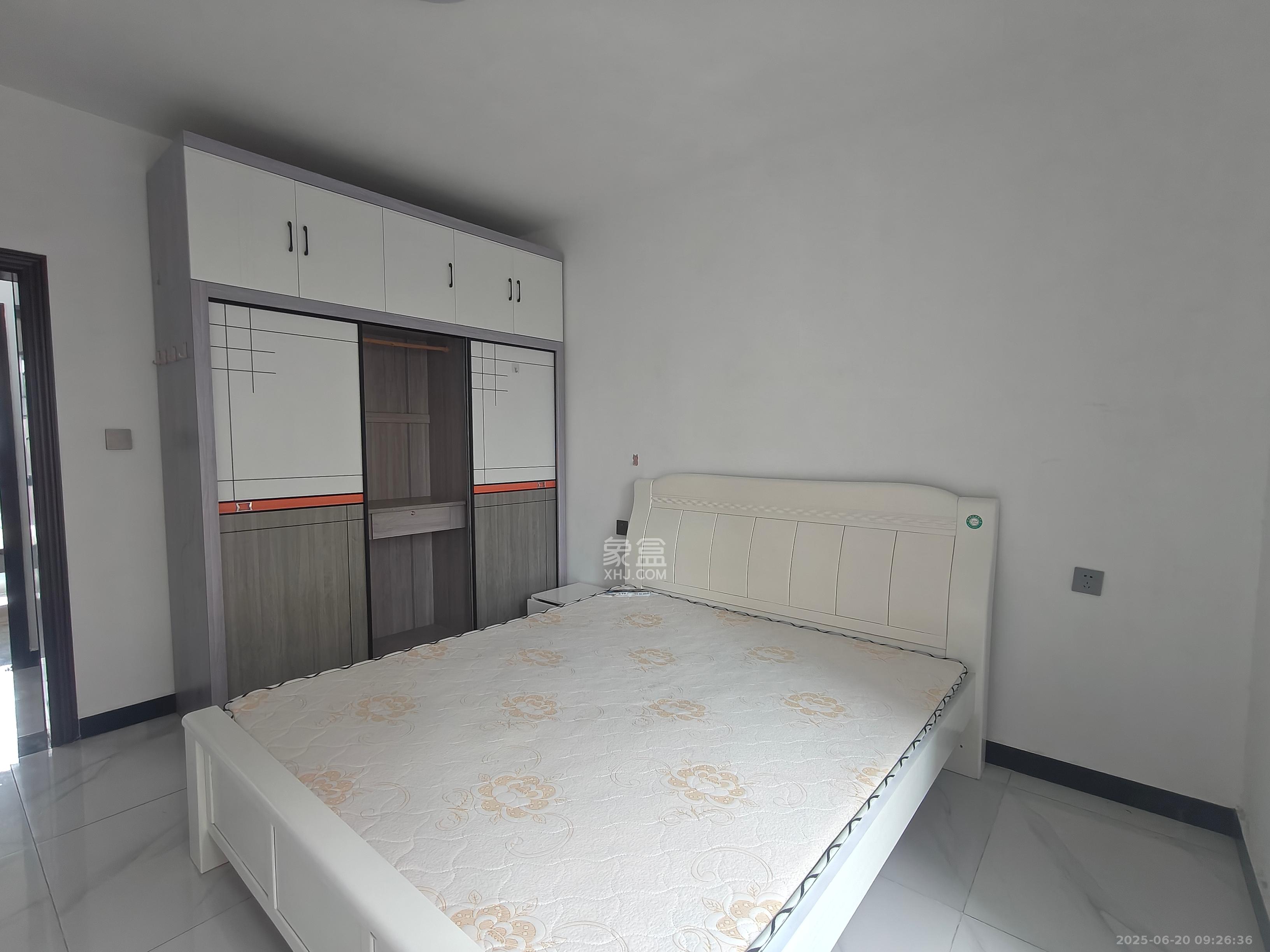 和庄  3室2厅1卫   2800.00元/月室内图
