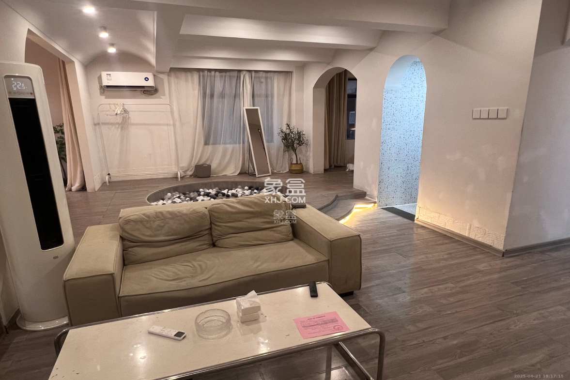 湘域城邦(湘域国际中心) 3室2厅1卫 4500.0元/月 湘域城邦(湘域国际中心) 3室2厅1卫 4500.0元/月室内图