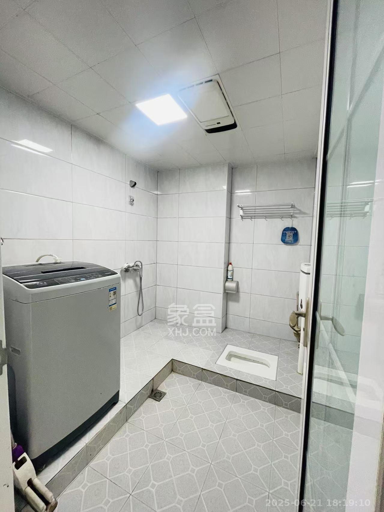 怡海星城  1室1厅1卫    1200.0元/月室内图