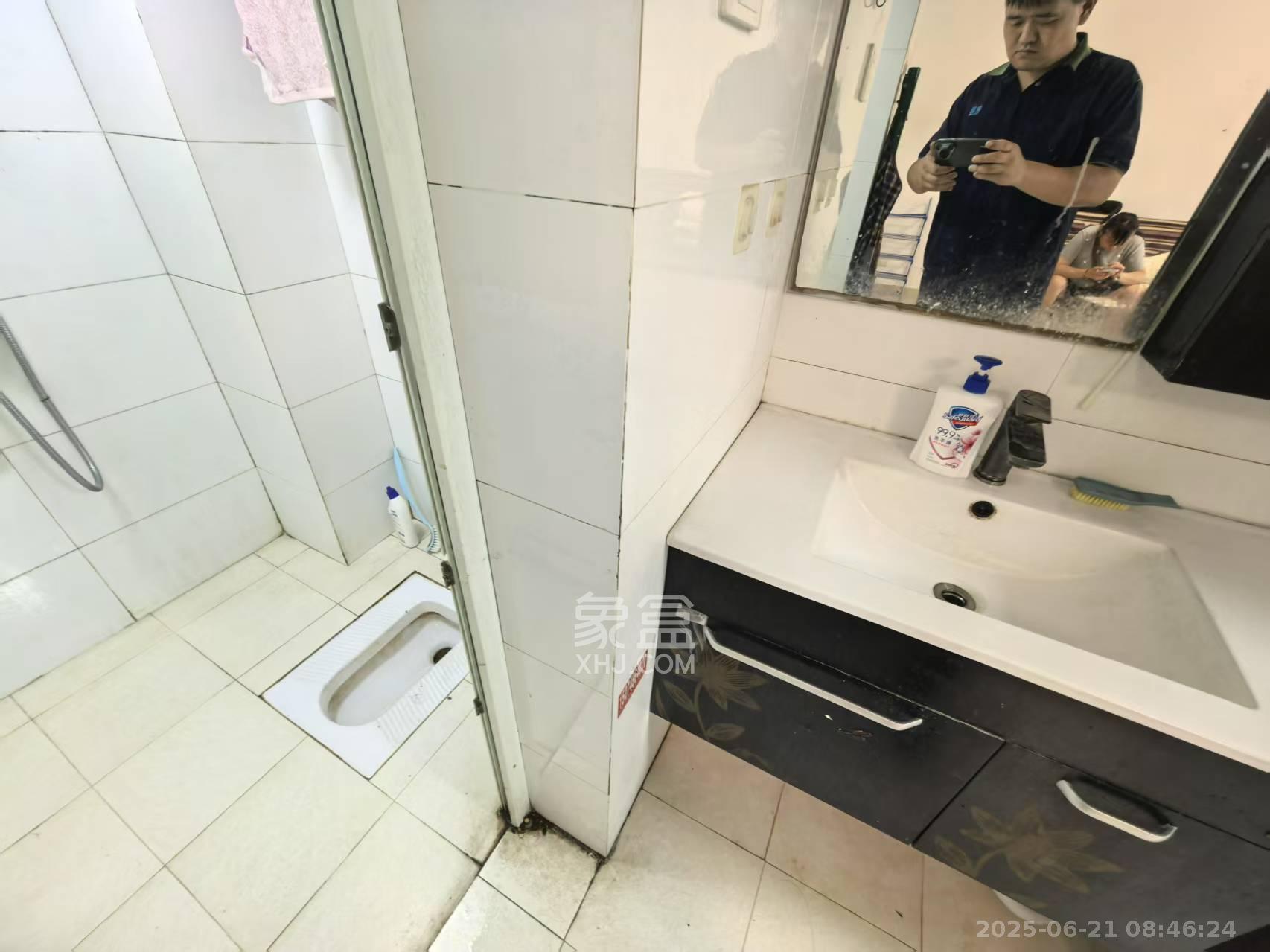 加加大街（华景苑）  1室1厅1卫   1600.00元/月室内图