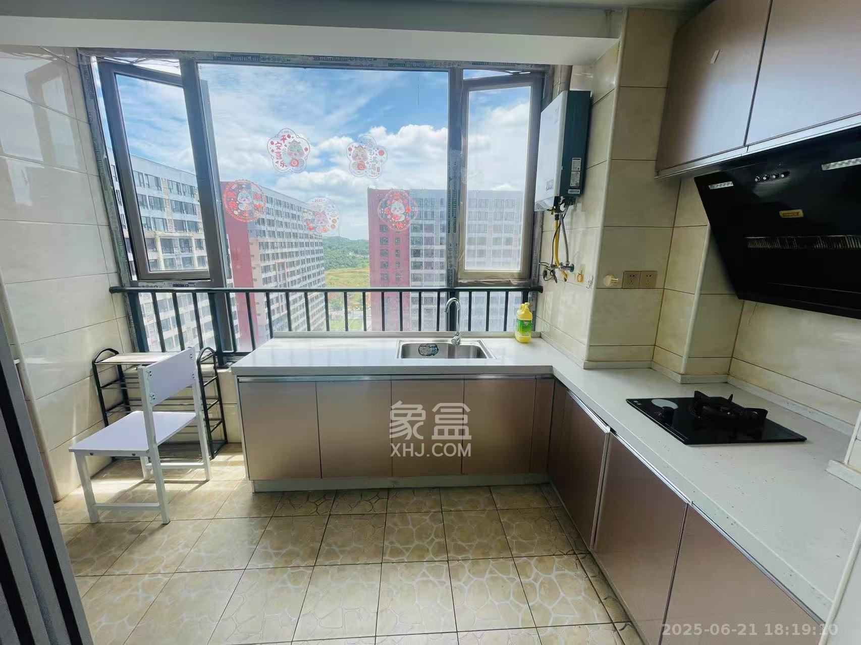 怡海星城  1室1厅1卫    1200.0元/月室内图