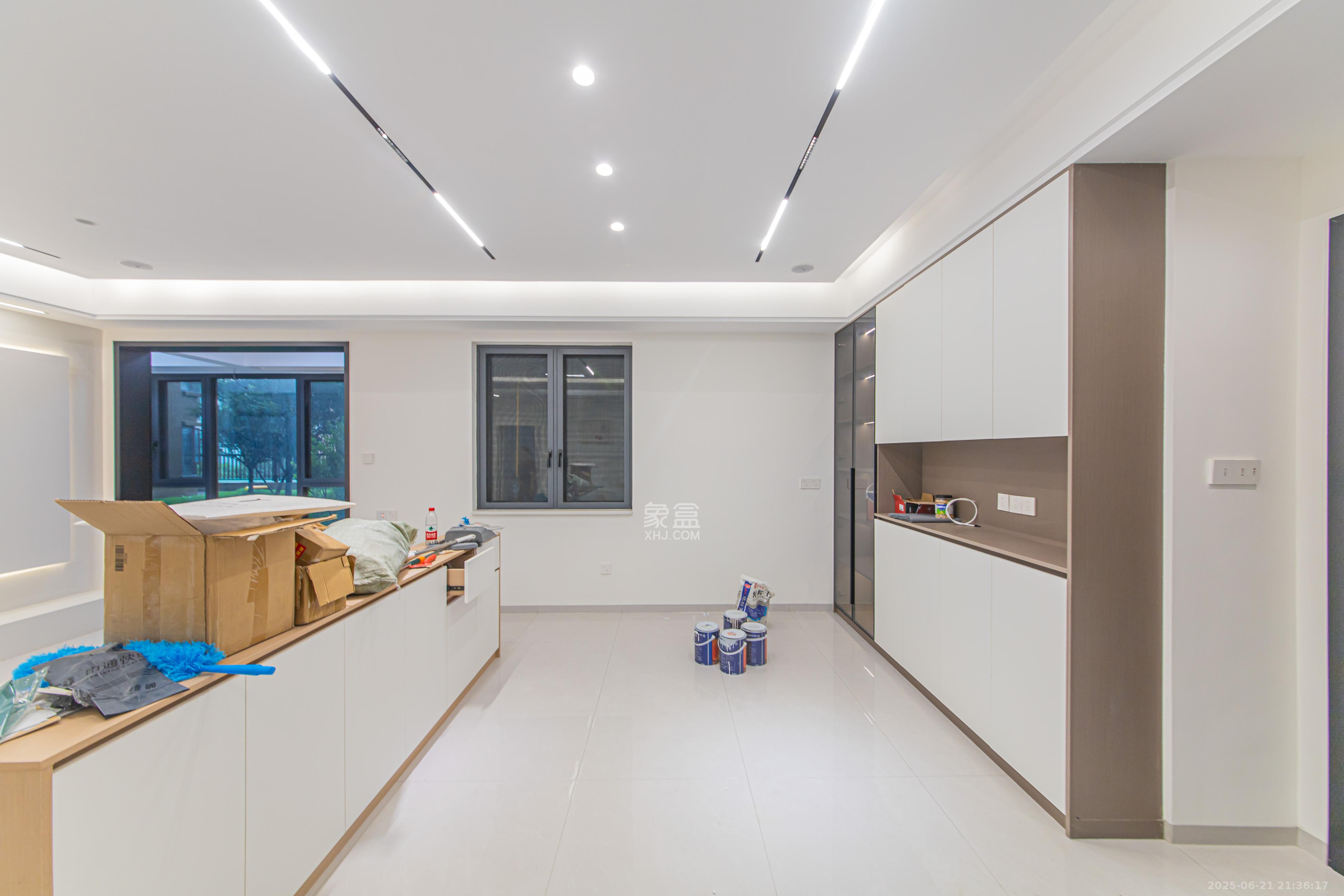 北辰中央公园E区 4室2厅2卫 155.0万 北辰中央公园E区 4室2厅2卫 155.0万客厅