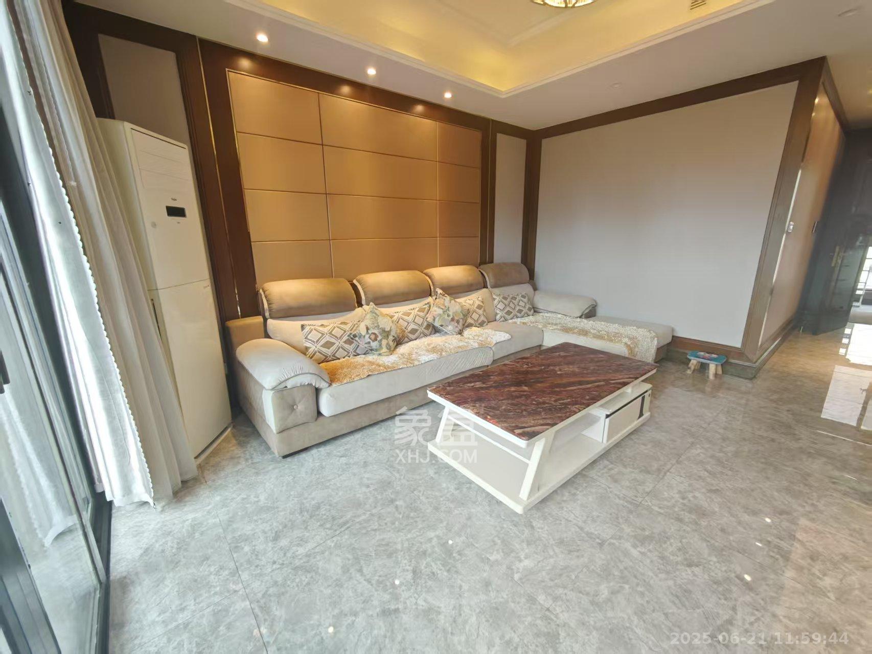 恒大御景天下城一期  3室2厅1卫    2900.0元/月 恒大御景天下城一期  3室2厅1卫    2900.0元/月室内图