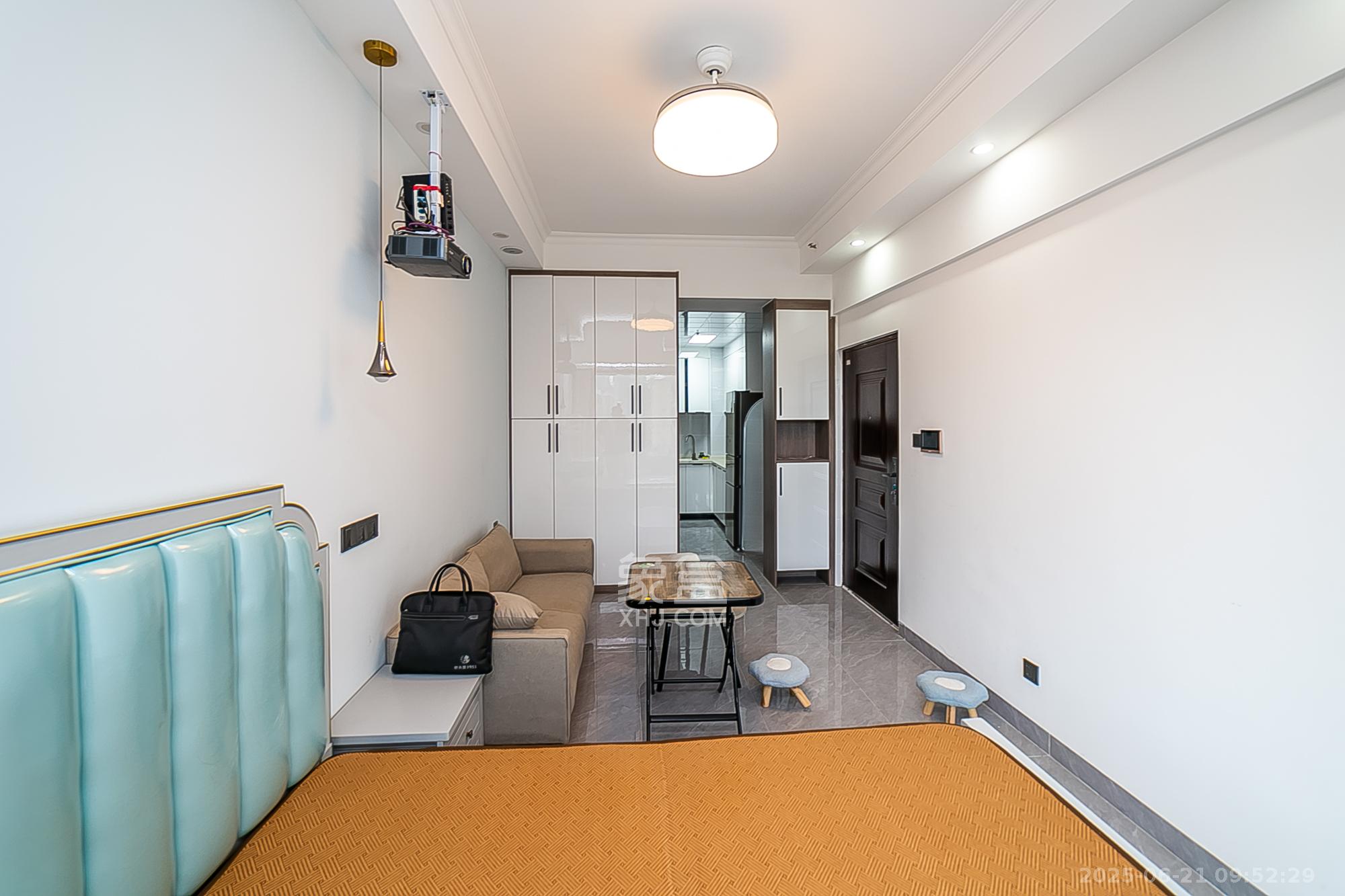 万润时光里  1室1厅1卫    2200.0元/月 万润时光里  1室1厅1卫    2200.0元/月