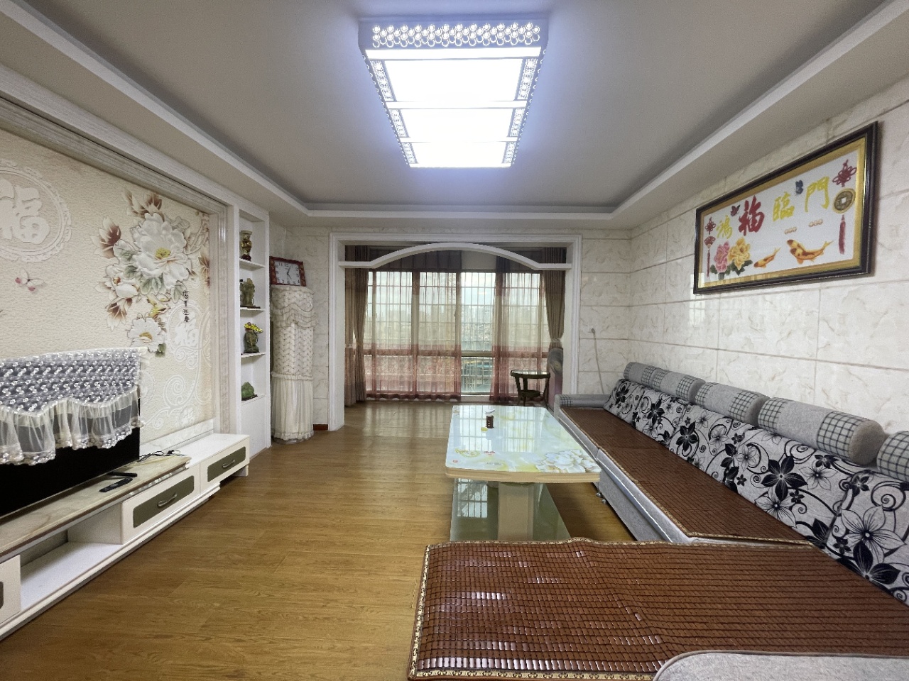 龙泰上品 1室1厅1卫 700.0元/月 龙泰上品 1室1厅1卫 700.0元/月室内图