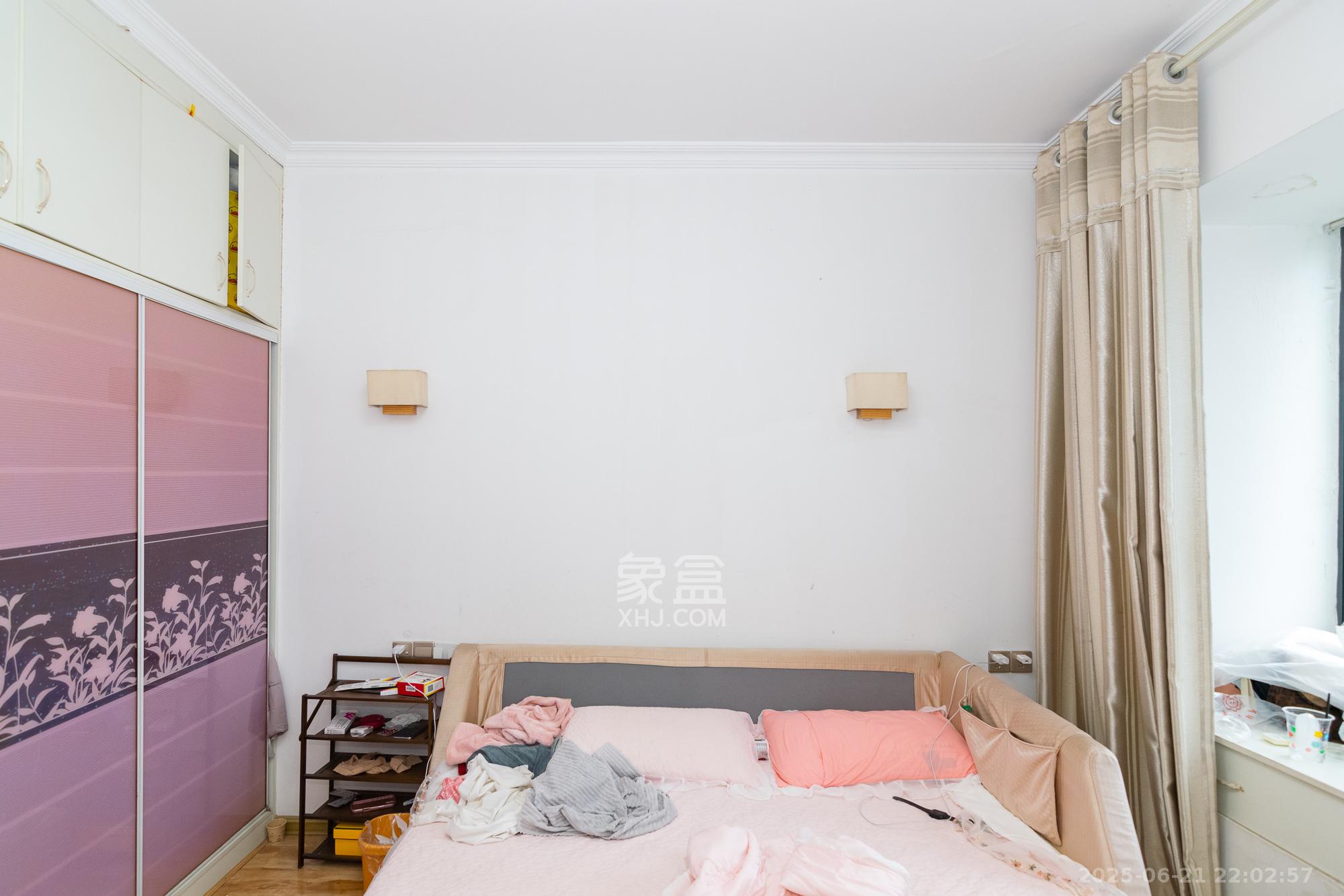 联诚国际城  2室2厅1卫    40.0万 联诚国际城  2室2厅1卫    40.0万卧室