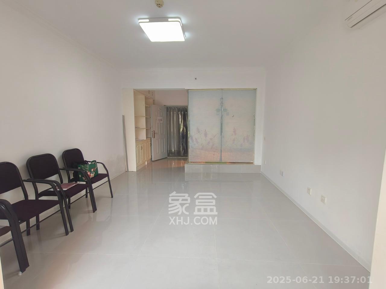 怡海星城  1室1厅1卫   1050.00元/月室内图