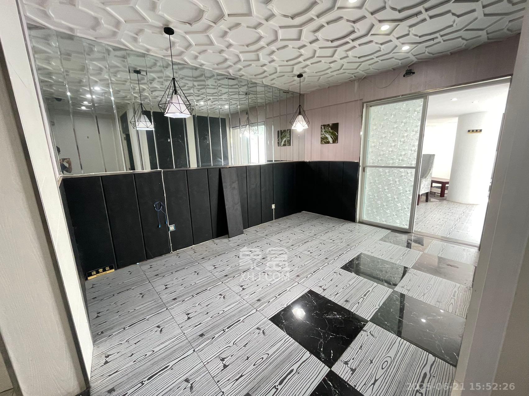 湘江世纪城富湾国际  5室2厅2卫    9500.0元/月室内图