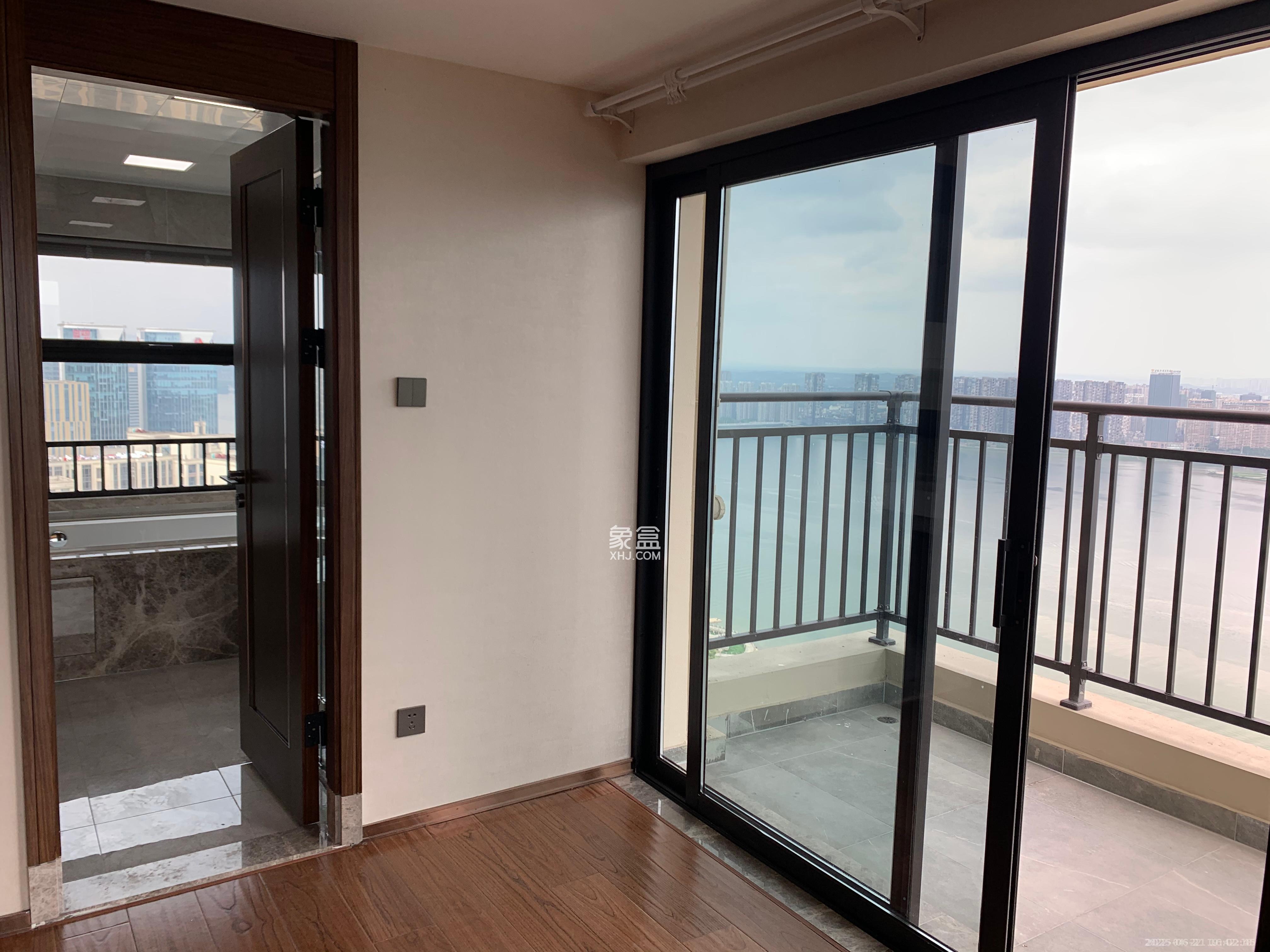 万科里金域滨江 4室2厅2卫 8600.0元/月 万科里金域滨江 4室2厅2卫 8600.0元/月室内图