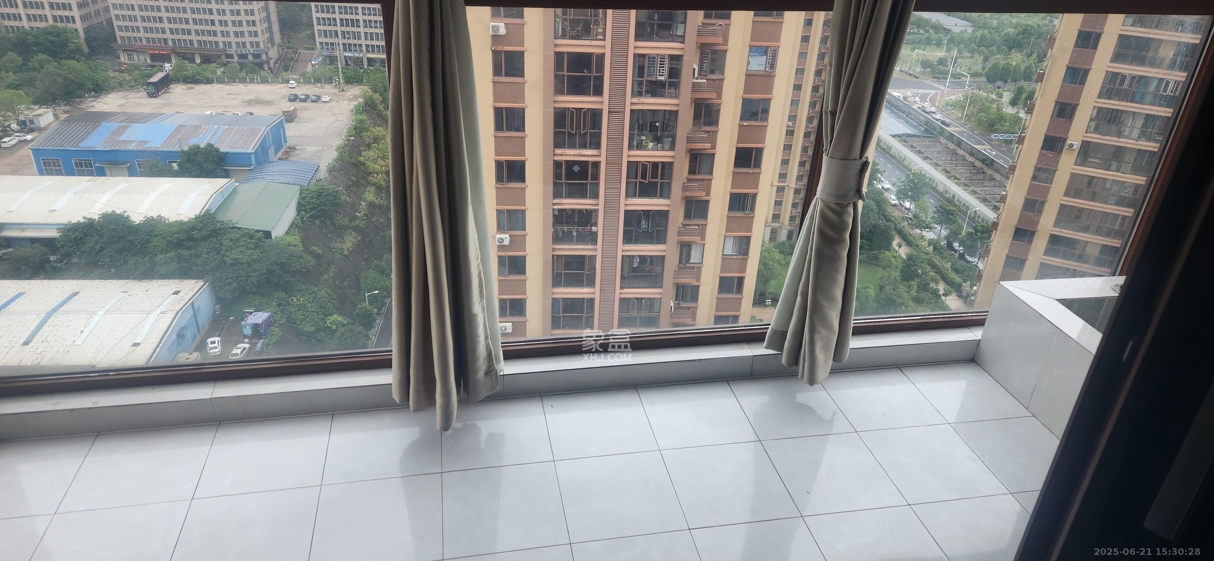 万里时代 3室2厅1卫 2900.0元/月 万里时代 3室2厅1卫 2900.0元/月室内图