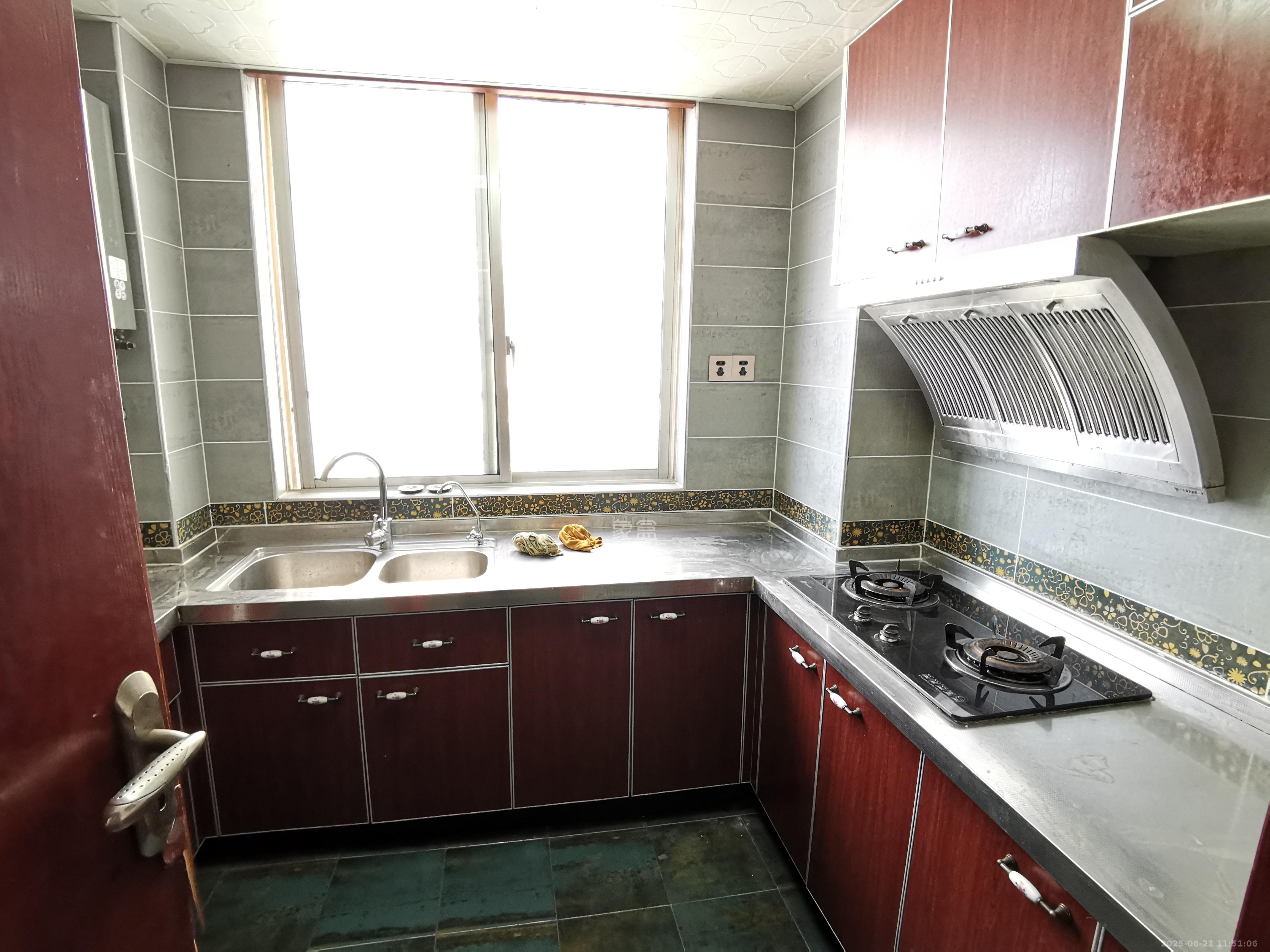 高桥现代商贸城 4室1厅1卫 3000.0元/月 高桥现代商贸城 4室1厅1卫 3000.0元/月室内图