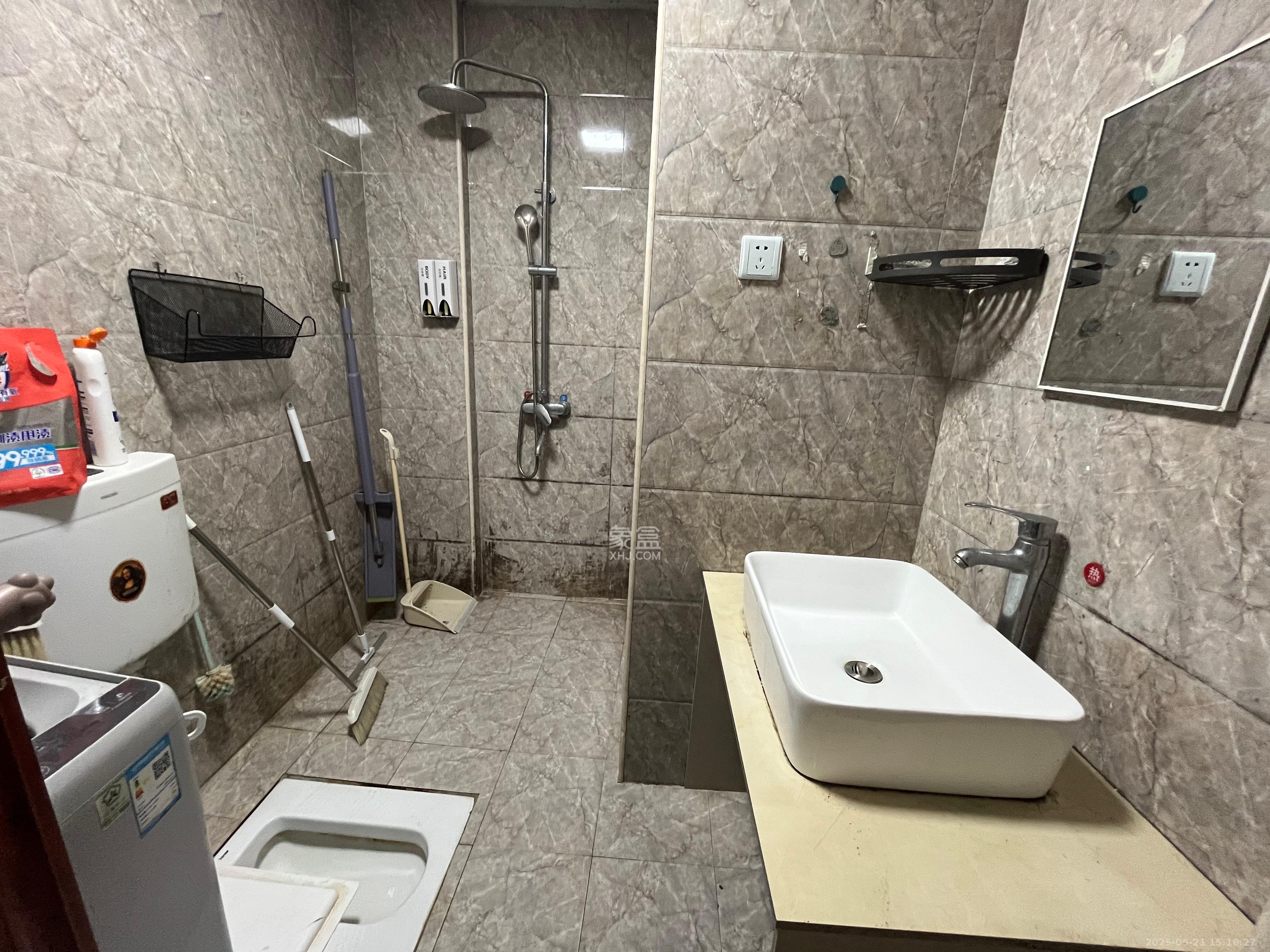中南壹号院  1室1厅1卫   1700.00元/月室内图