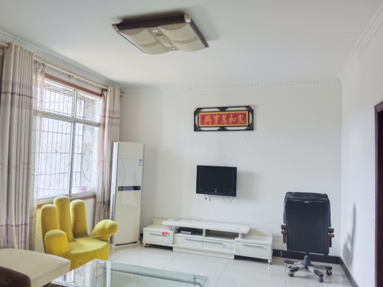梓山苑小区  2室2厅1卫   900.00元/月
