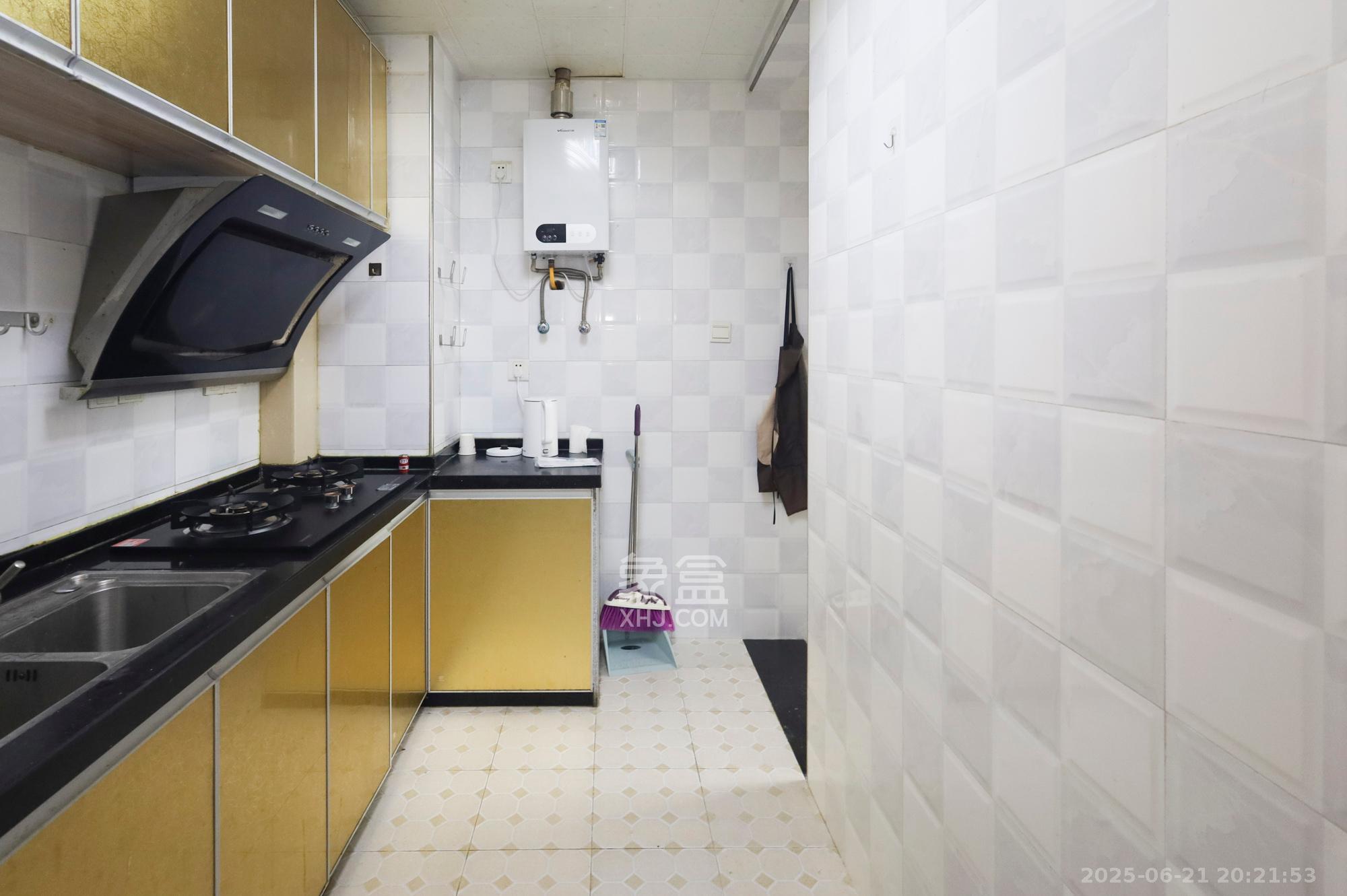 水木华麓 2室2厅1卫 58.0万 水木华麓 2室2厅1卫 58.0万厨房