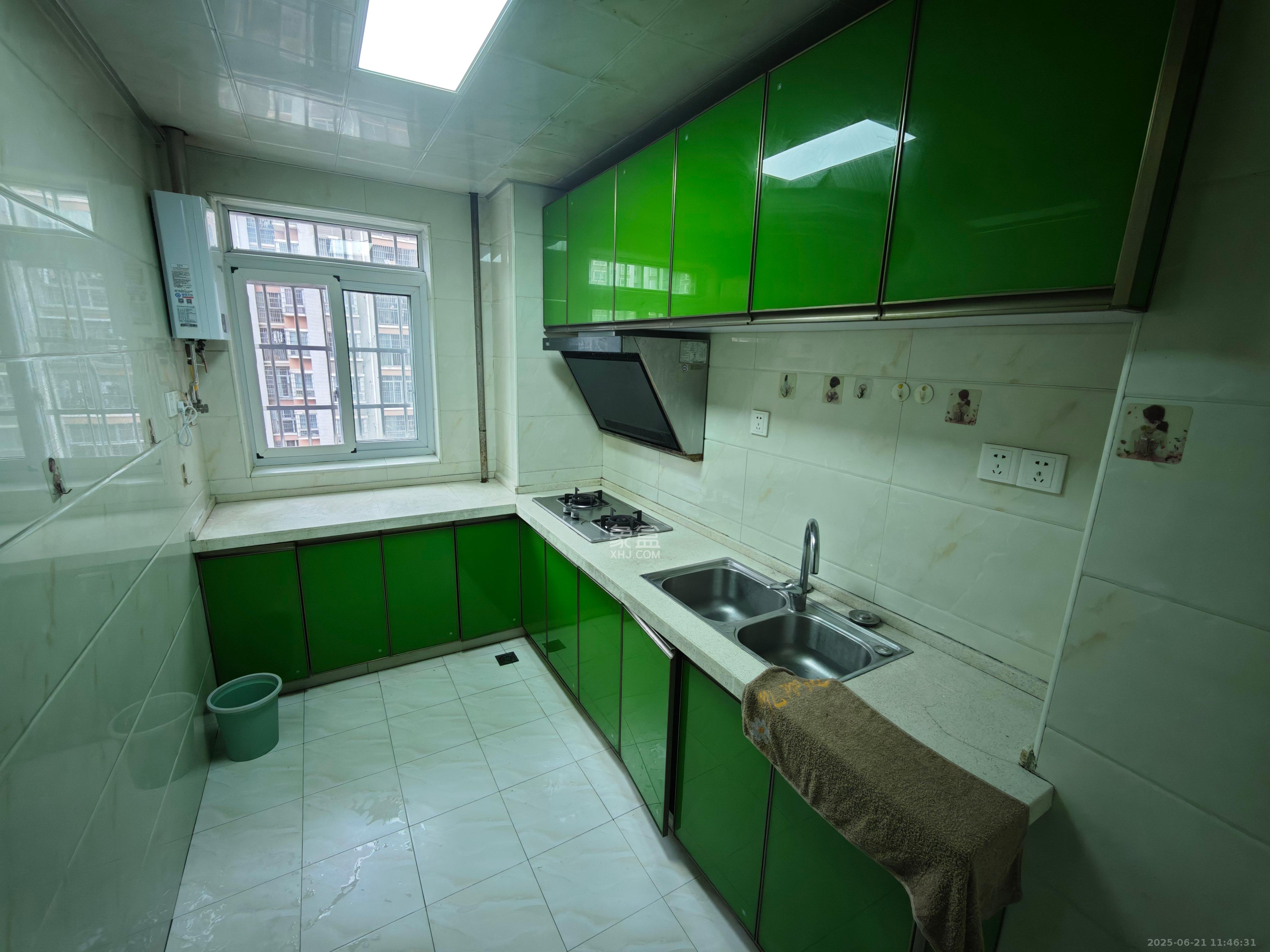 骑龙安置小区 4室2厅1卫 2500.0元/月 骑龙安置小区 4室2厅1卫 2500.0元/月室内图