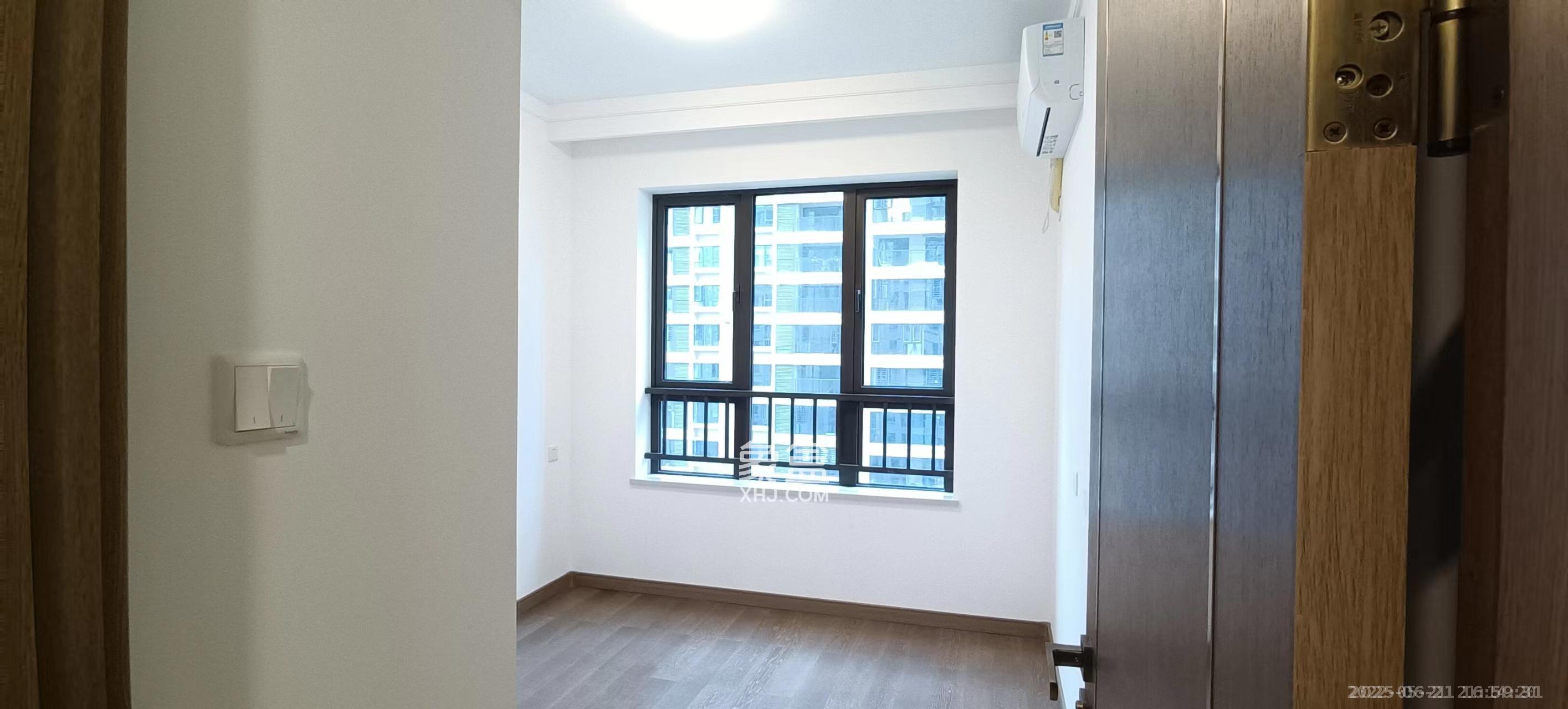 龙湖铂金中心（龙湖春江郦城）  3室1厅1卫    3500.0元/月室内图