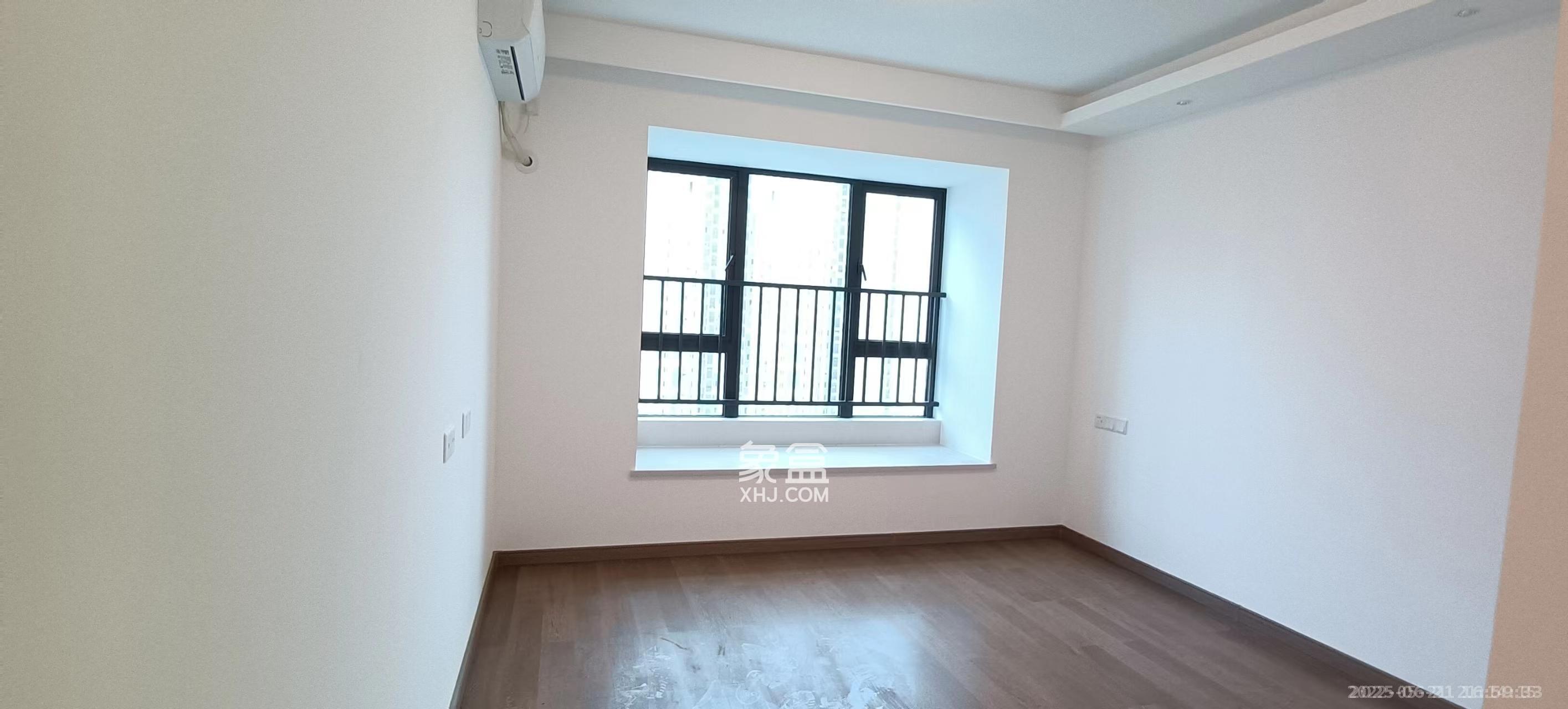 龙湖铂金中心（龙湖春江郦城）  3室1厅1卫    3500.0元/月室内图