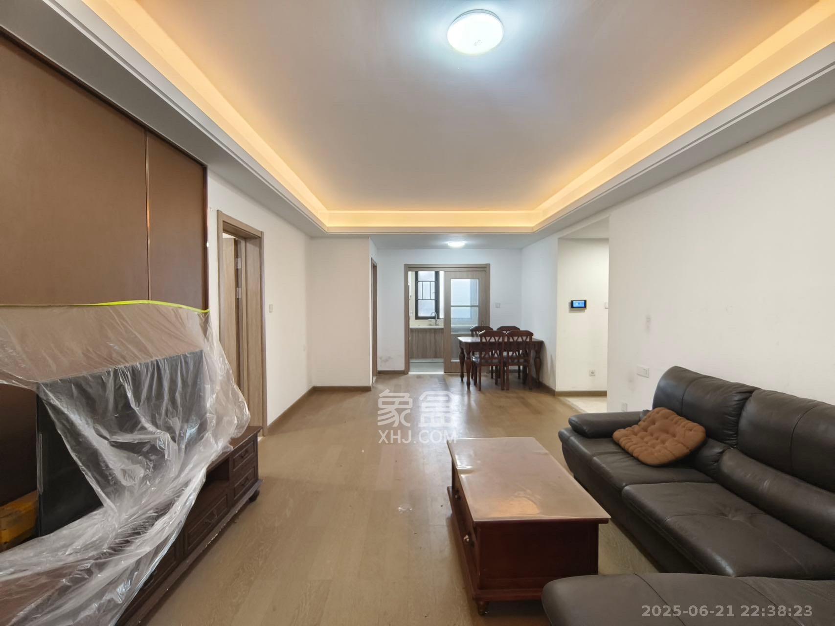 美的翰城  3室2厅2卫    2000.0元/月 美的翰城  3室2厅2卫    2000.0元/月