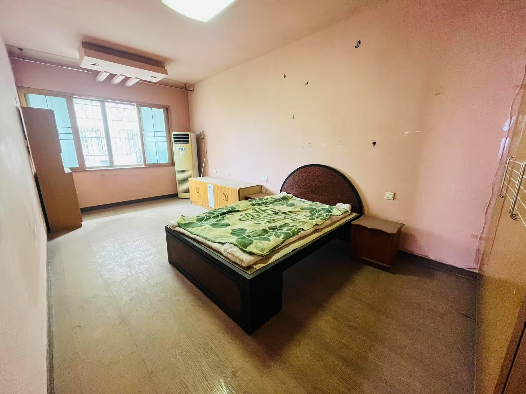 株洲华苑小区  4室2厅2卫   42.00万室内图