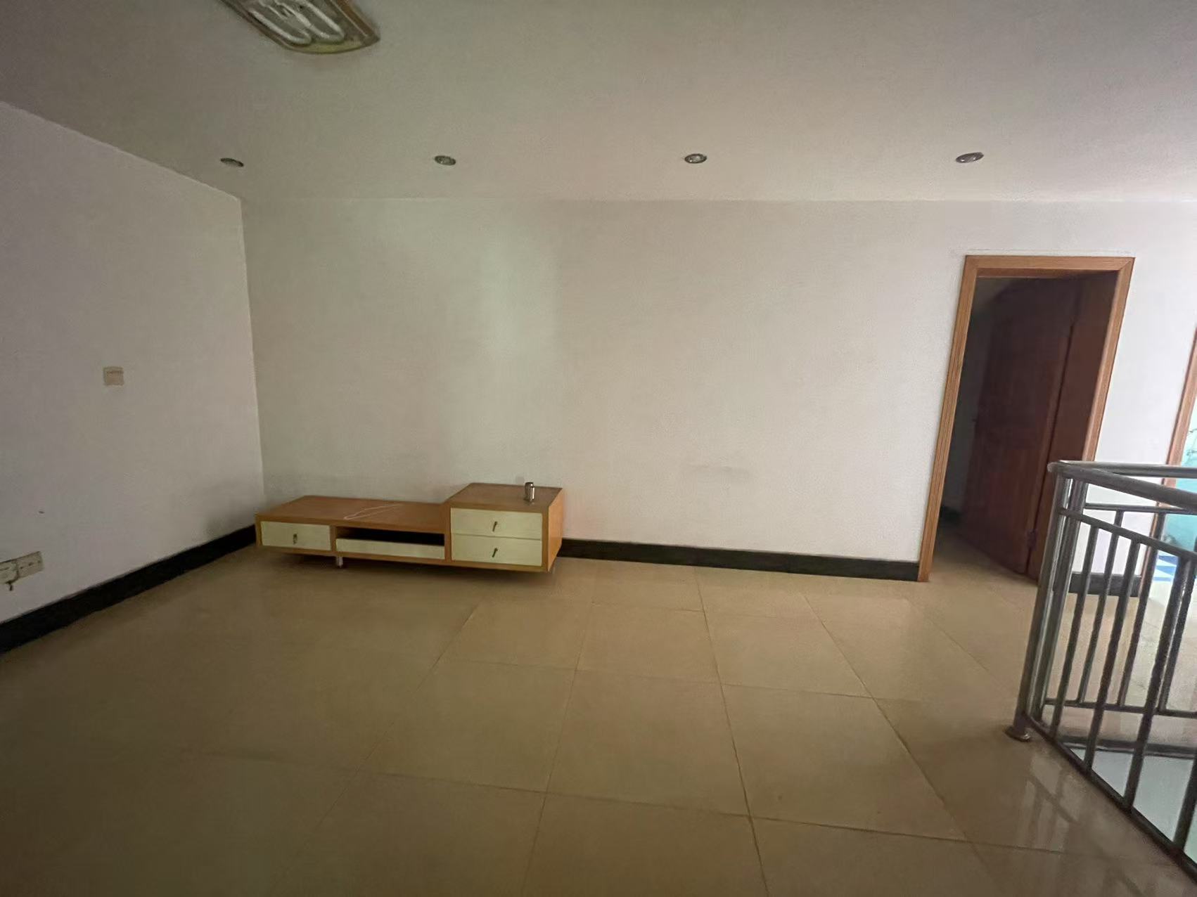 联谊新村 6室2厅3卫 48.8万 联谊新村 6室2厅3卫 48.8万室内图