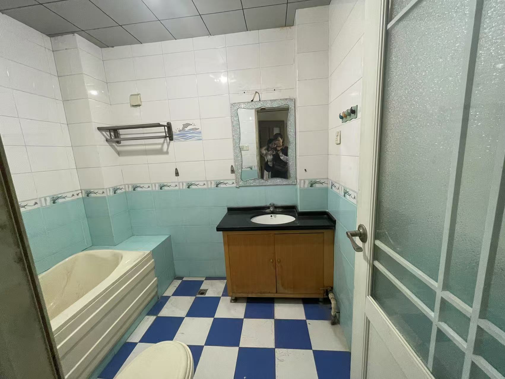 联谊新村 6室2厅3卫 48.8万 联谊新村 6室2厅3卫 48.8万室内图